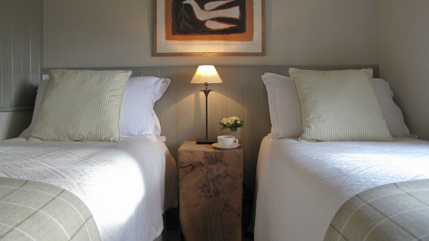 The twin bedroom at Killerton Park Cottage, Devon