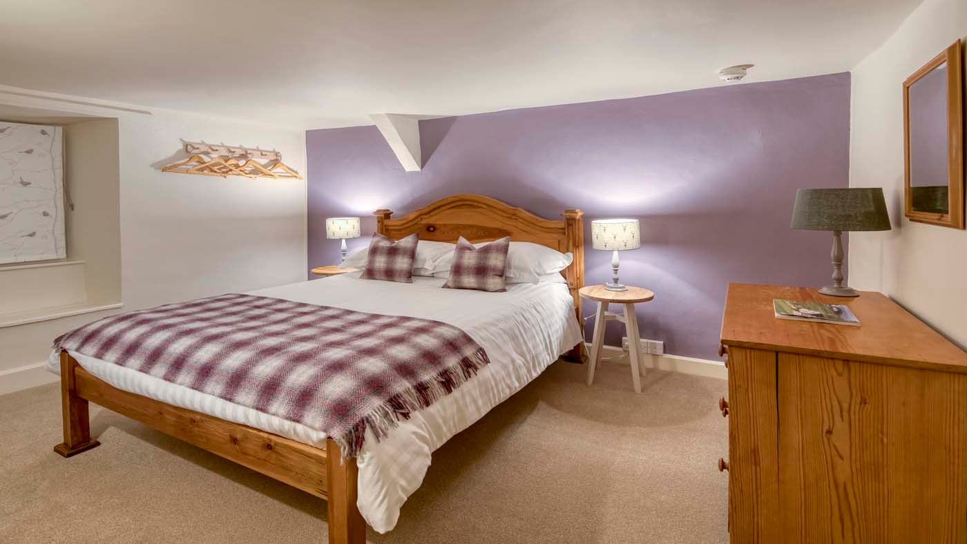 The double bedroom at Kipscombe Cottage, Devon