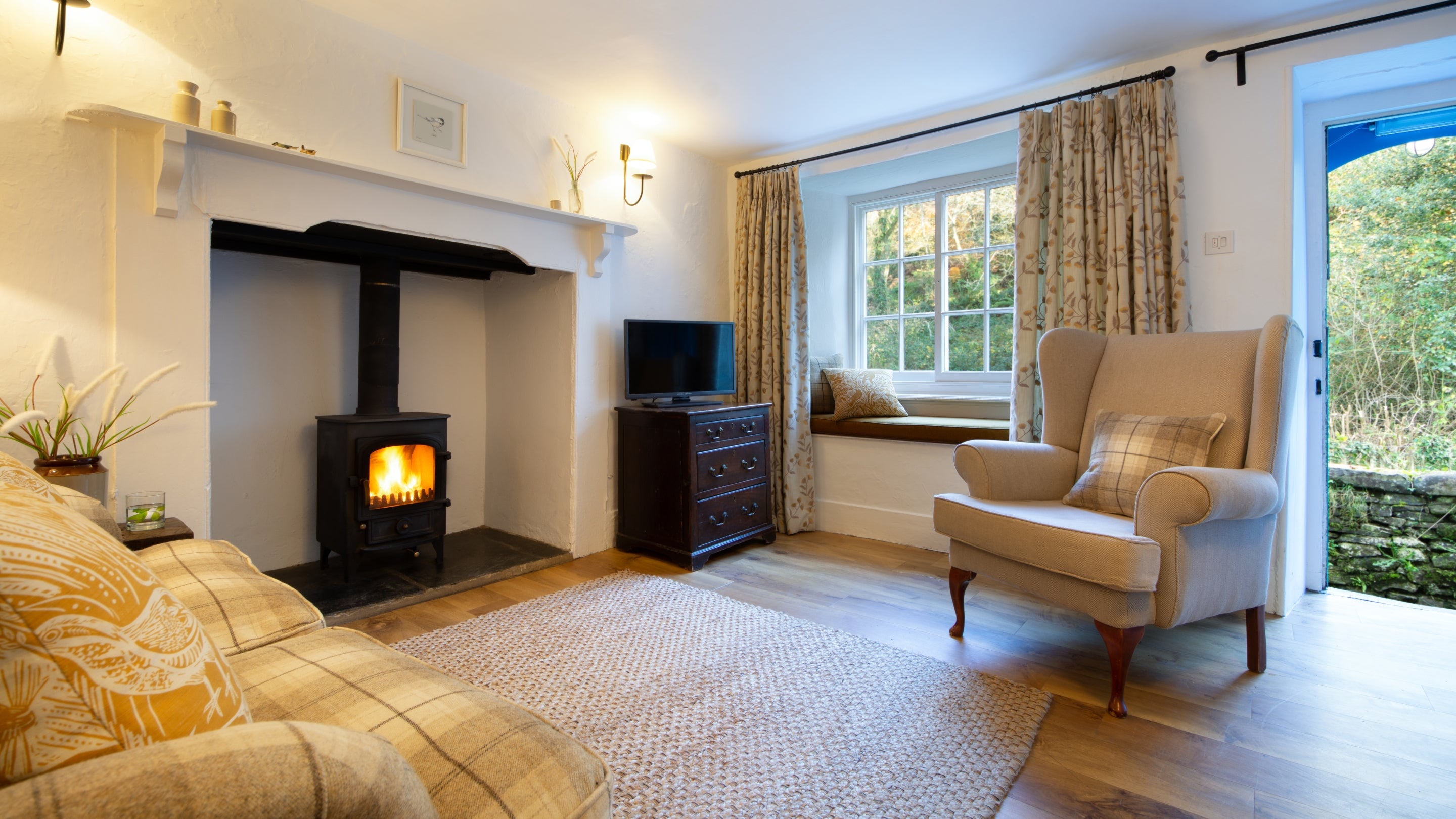 The sitting room at Peppercombe Coastguard Cottage 2, Devon