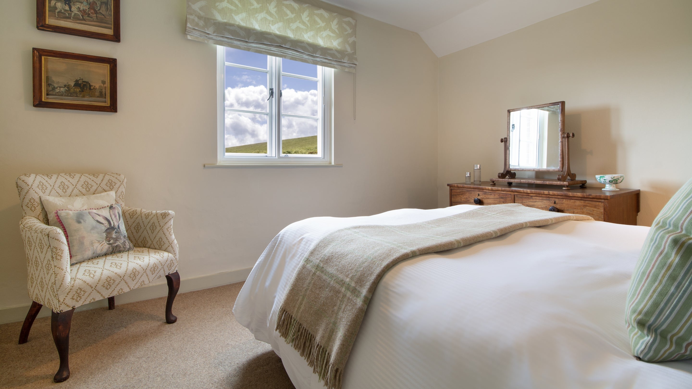 The double bedroom at 2 Currendon Cottages, Dorset