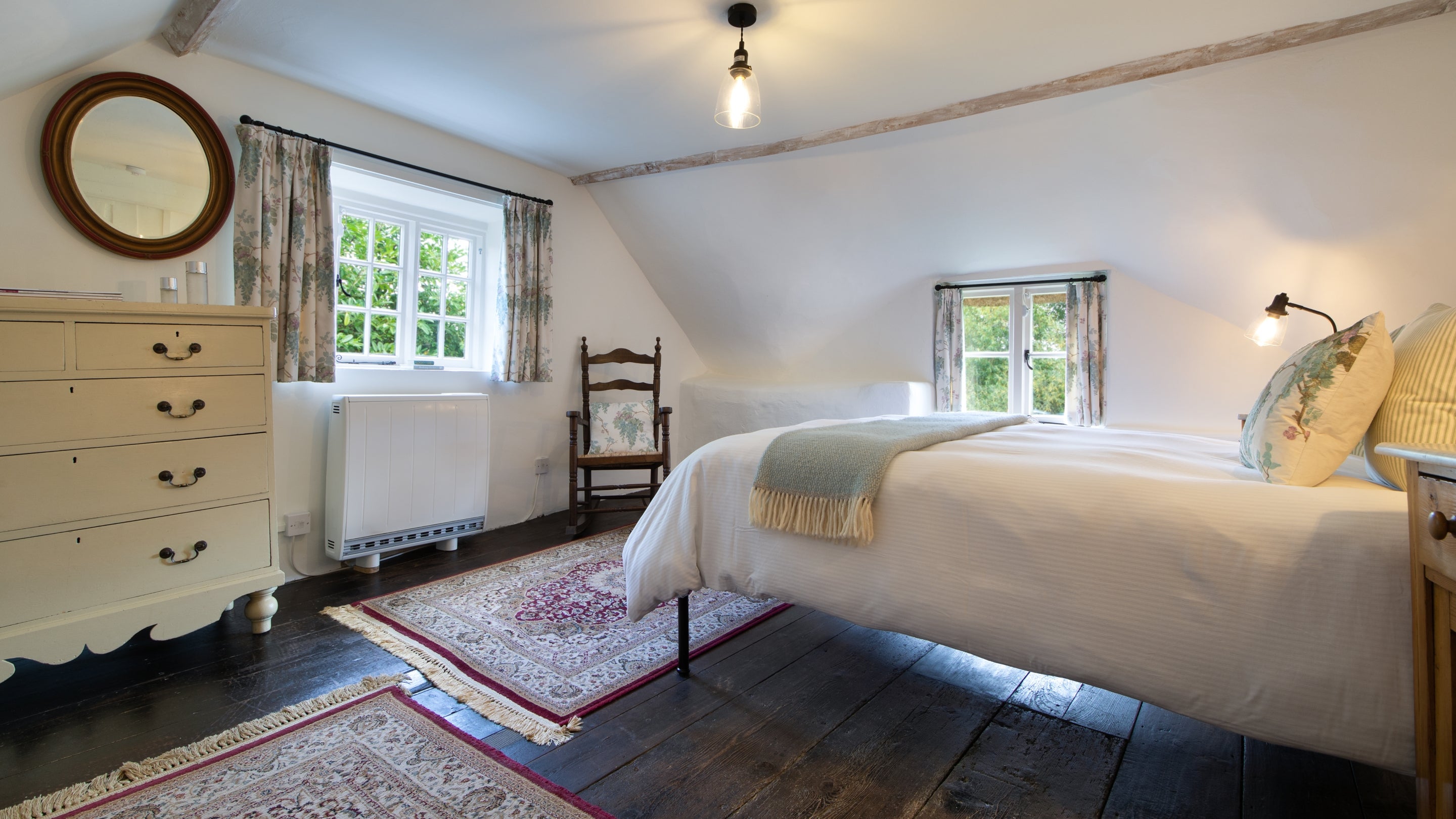 The double bedroom at 524 Pamphill Green, Dorset