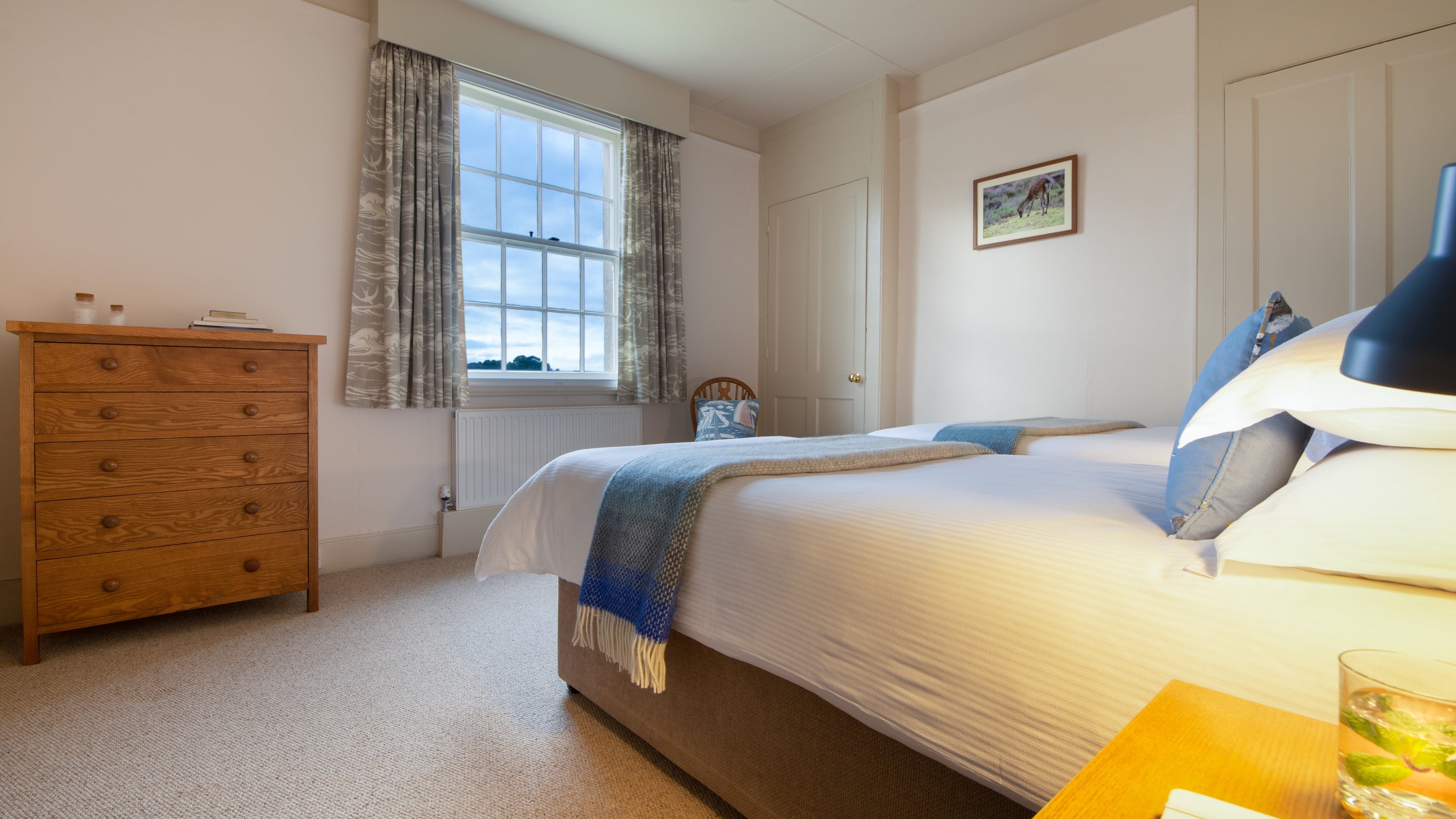 The second twin bedroom at Agent's House, Dorset