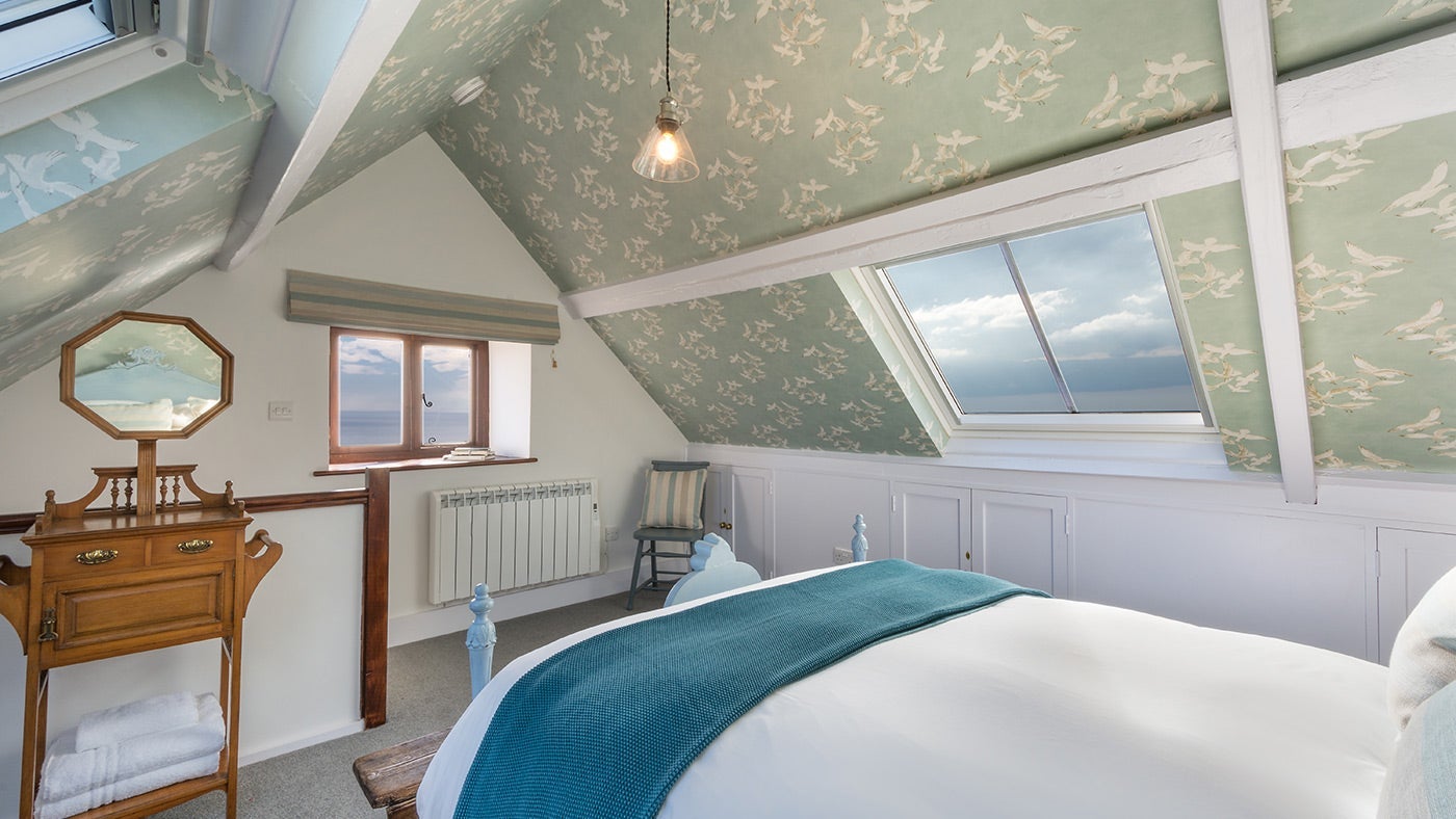 The second double bedroom at Chesil Cottage, Dorset 