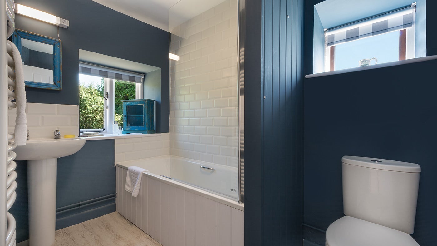 The bathroom at Chesil Cottage, Dorset 