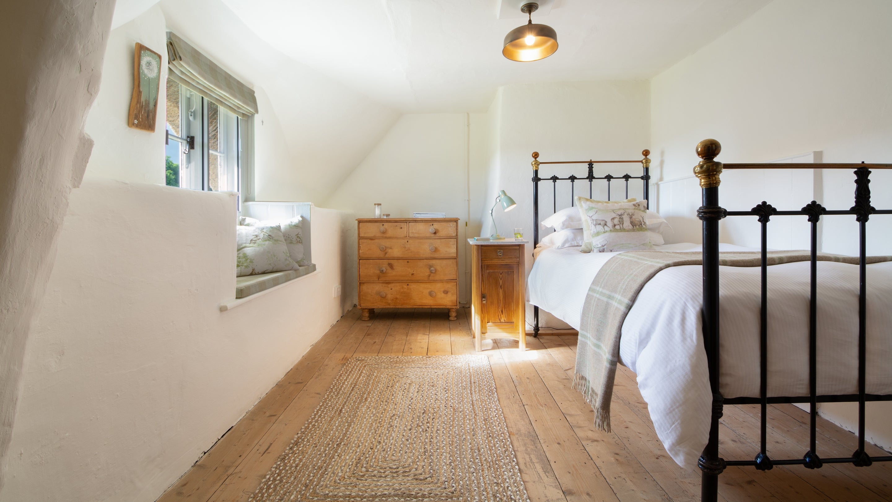 The first single bedroom at Middlebere Farmhouse, Dorset