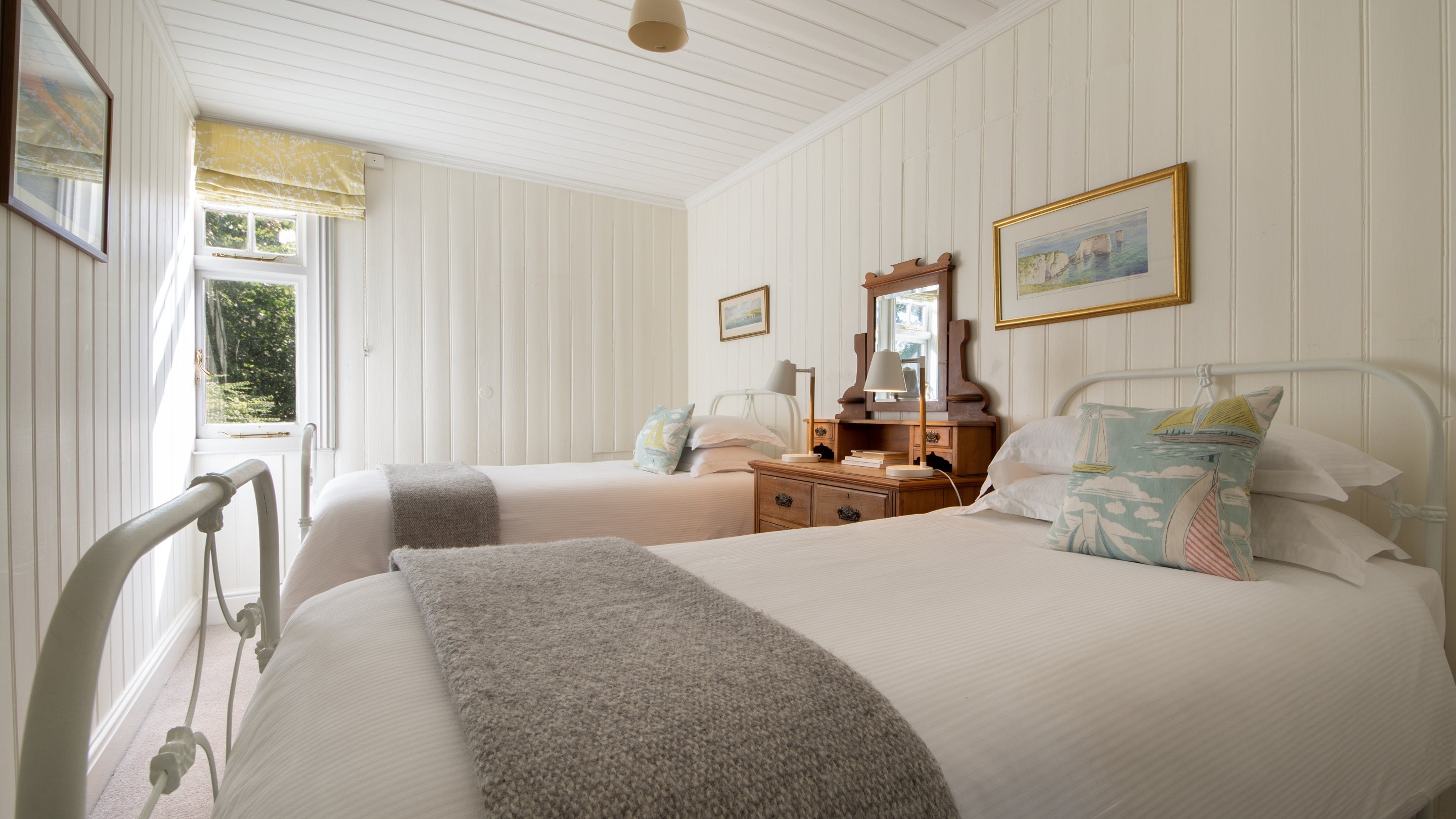 The first twin bedroom at Seaview, Dorset