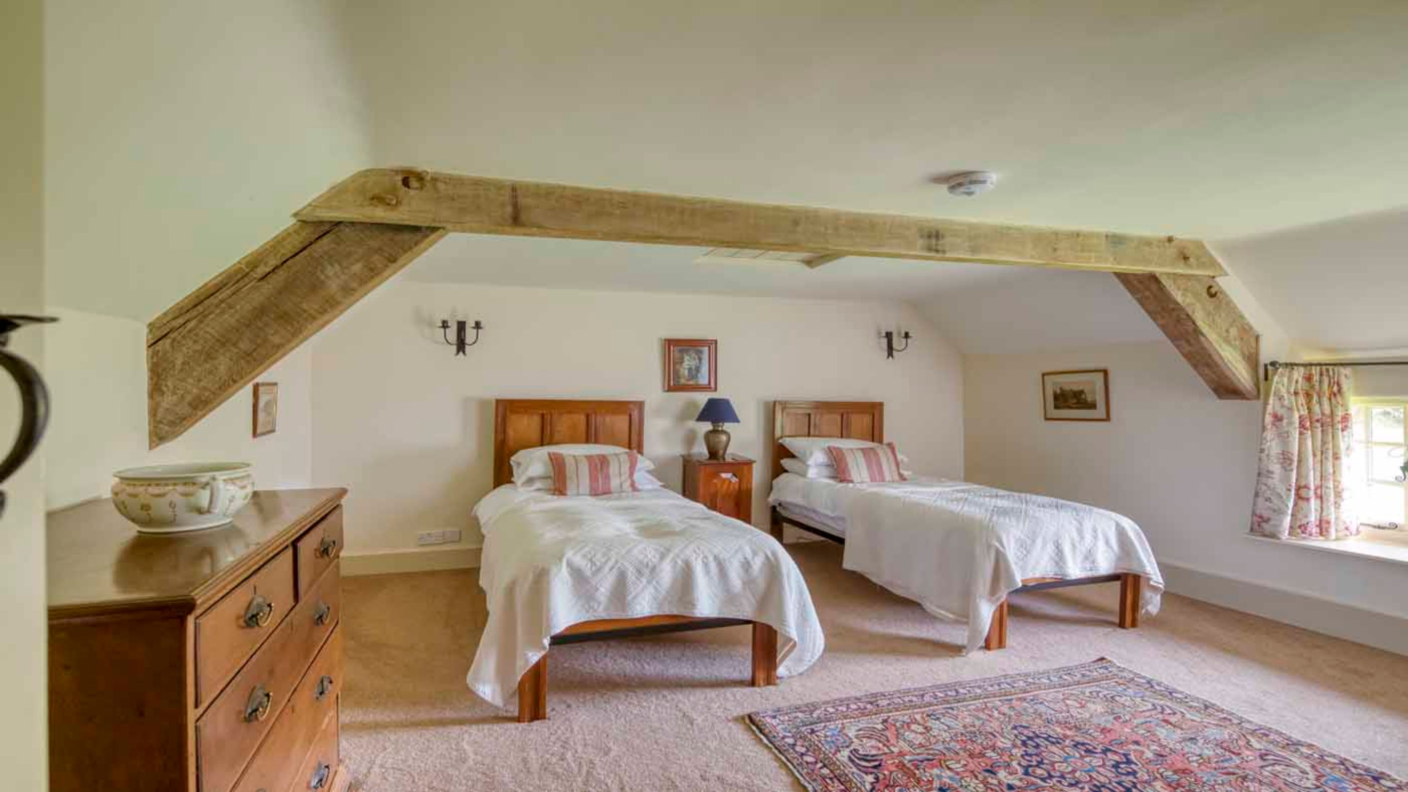 Twin bedroom at Shedbush Farmhouse, Dorset