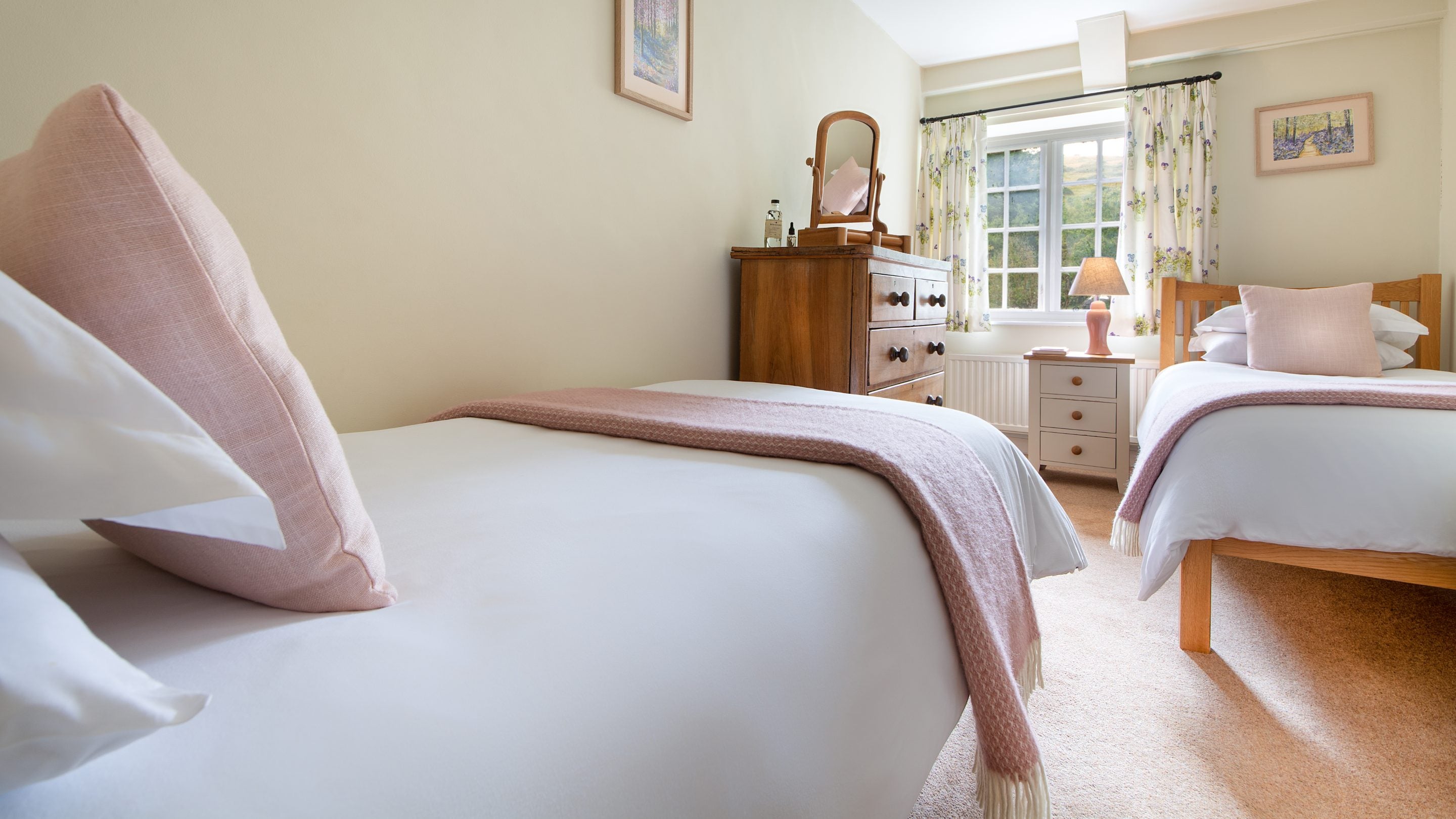 The twin bedroom at St Gabriel's Elm Cottage, Dorset