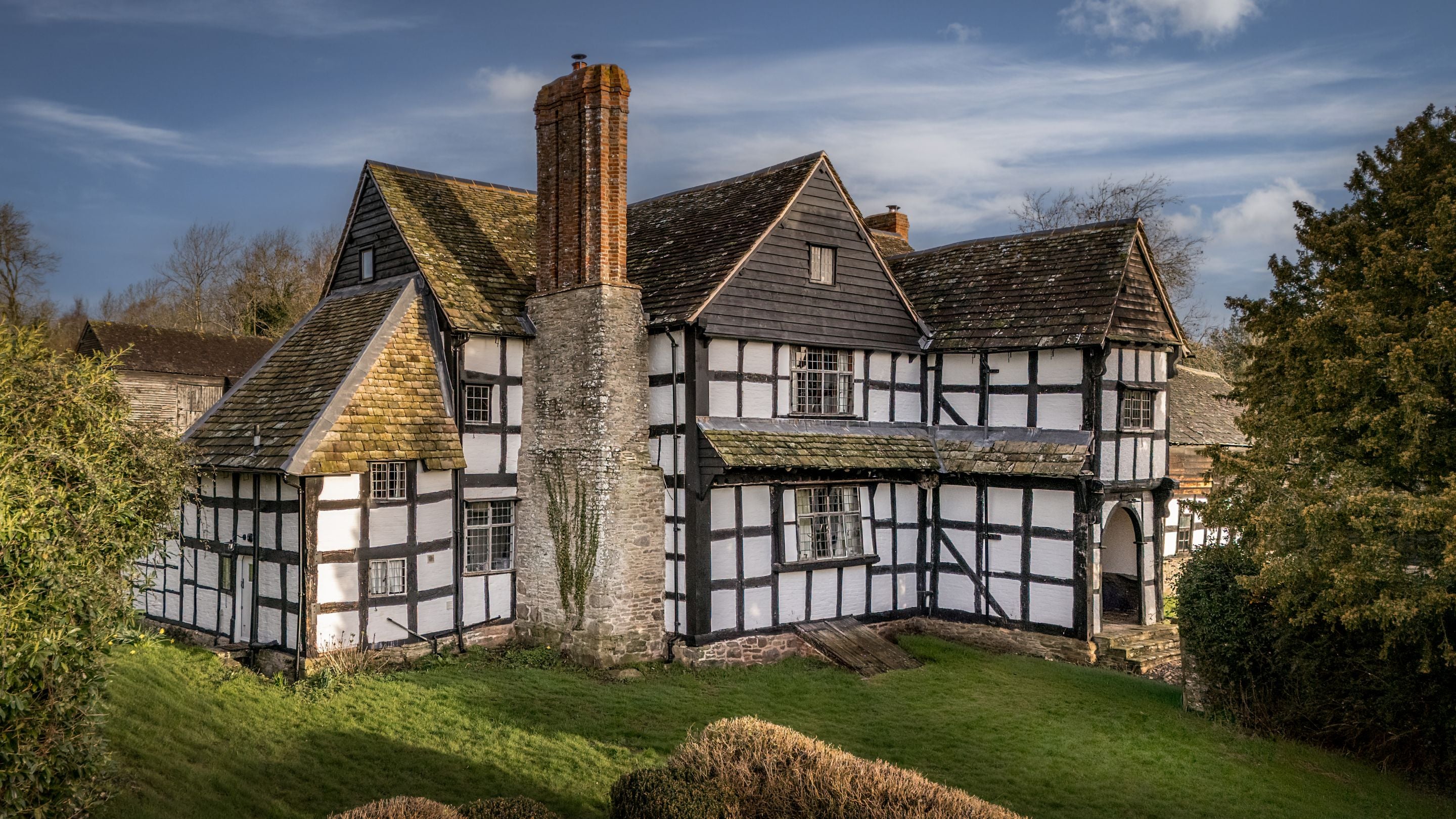 The exterior of Cwmmau Farmhouse, Herefordshire