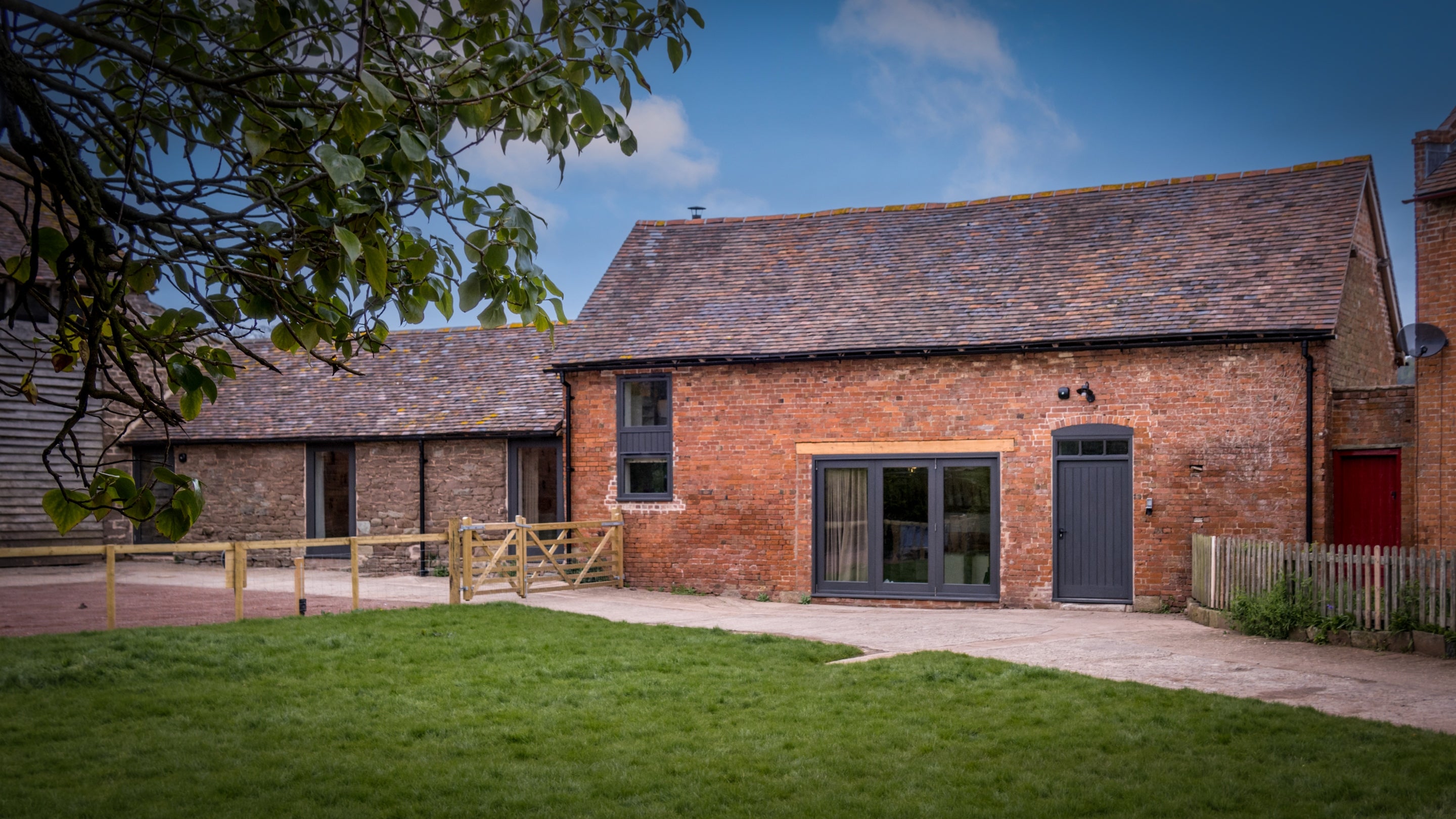 The exterior of Hop Kiln Cart Barn, Herefordshire