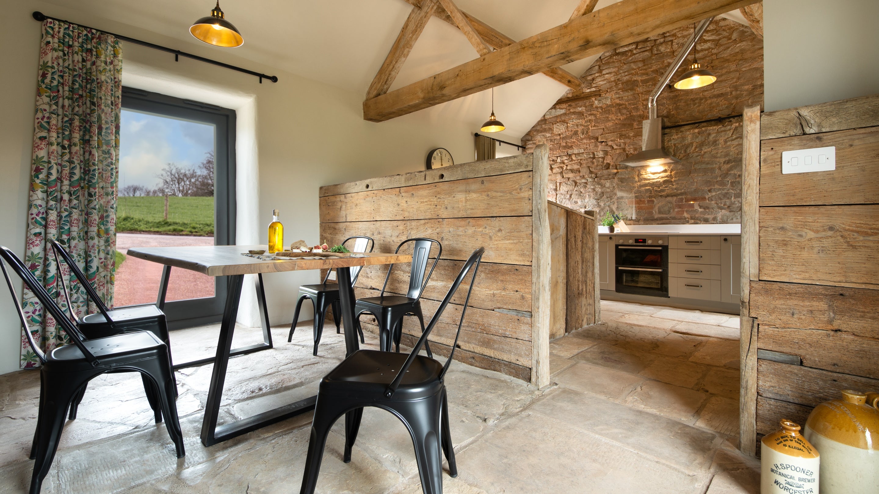 The kitchen and dining room at Hop Kiln Cart Barn, Herefordshire