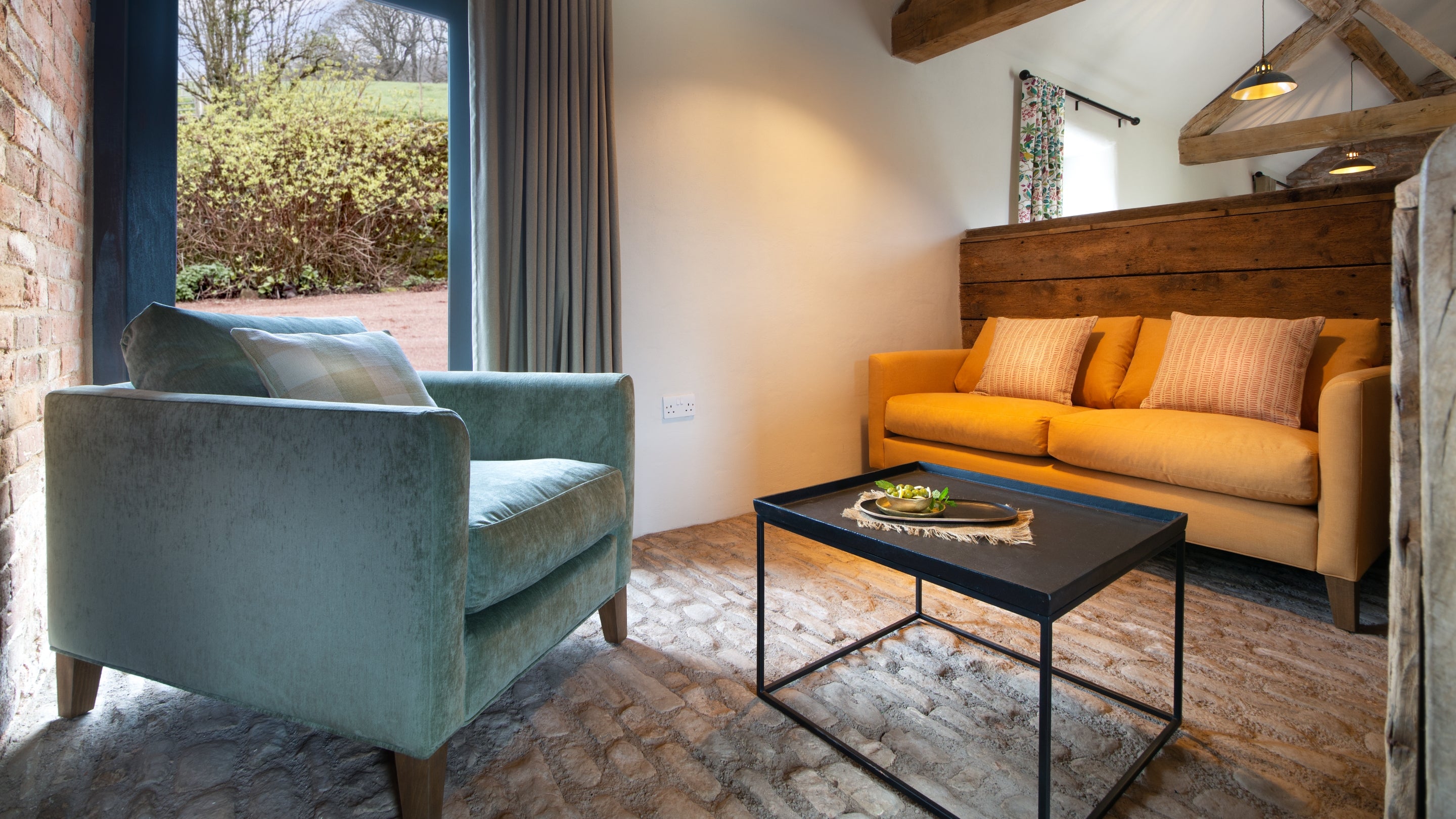 The kitchen and dining room at Hop Kiln Cart Barn, Herefordshire