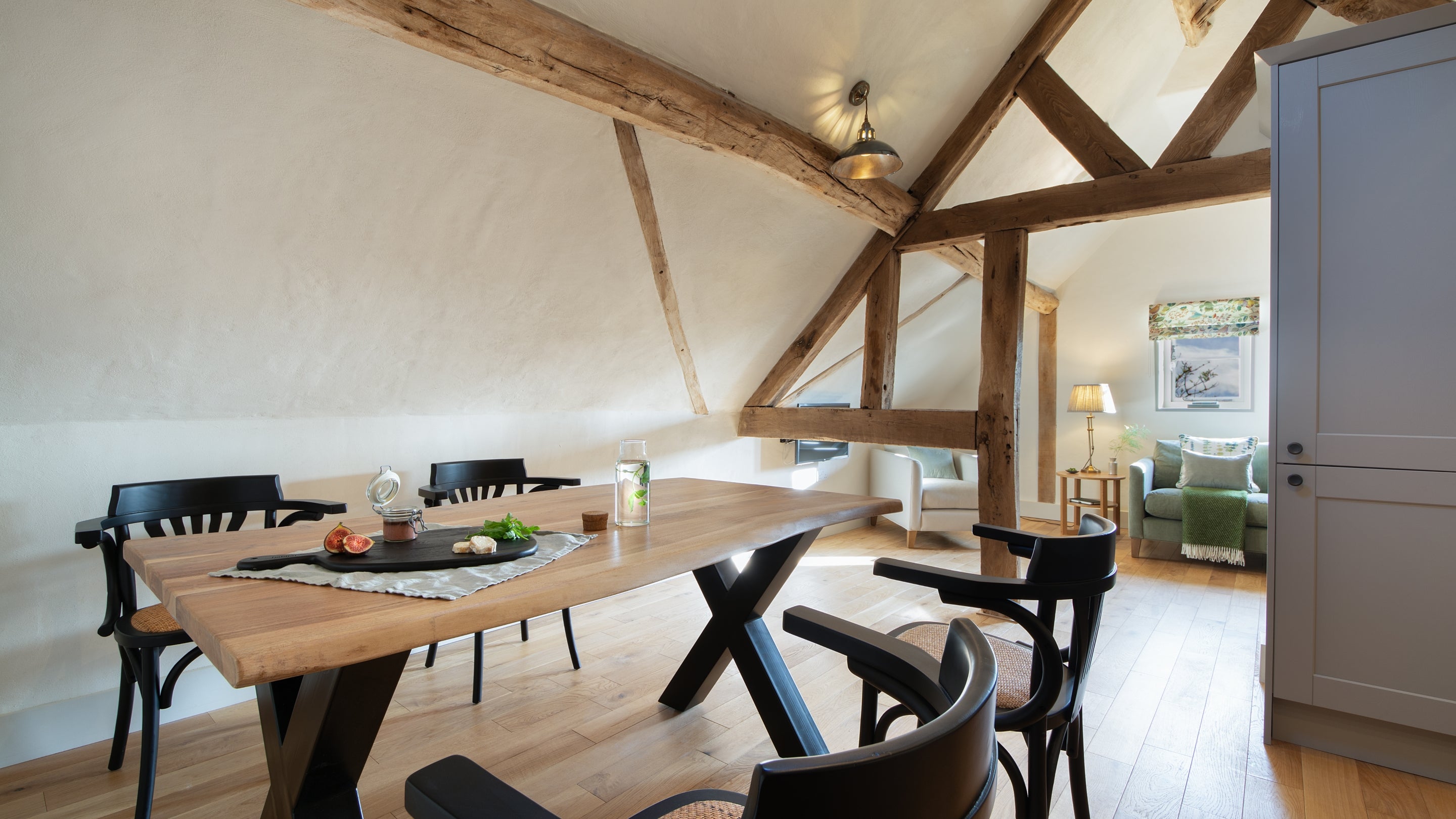 The open-plan kitchen and dining room at Hop Kiln Mews, Herefordshire