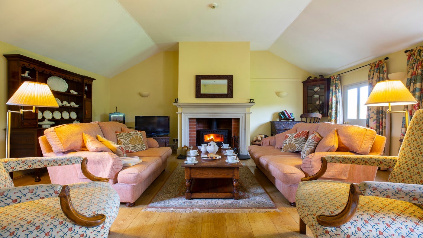 The sitting room at The Triumphal Arch, Leominster, Herefordshire