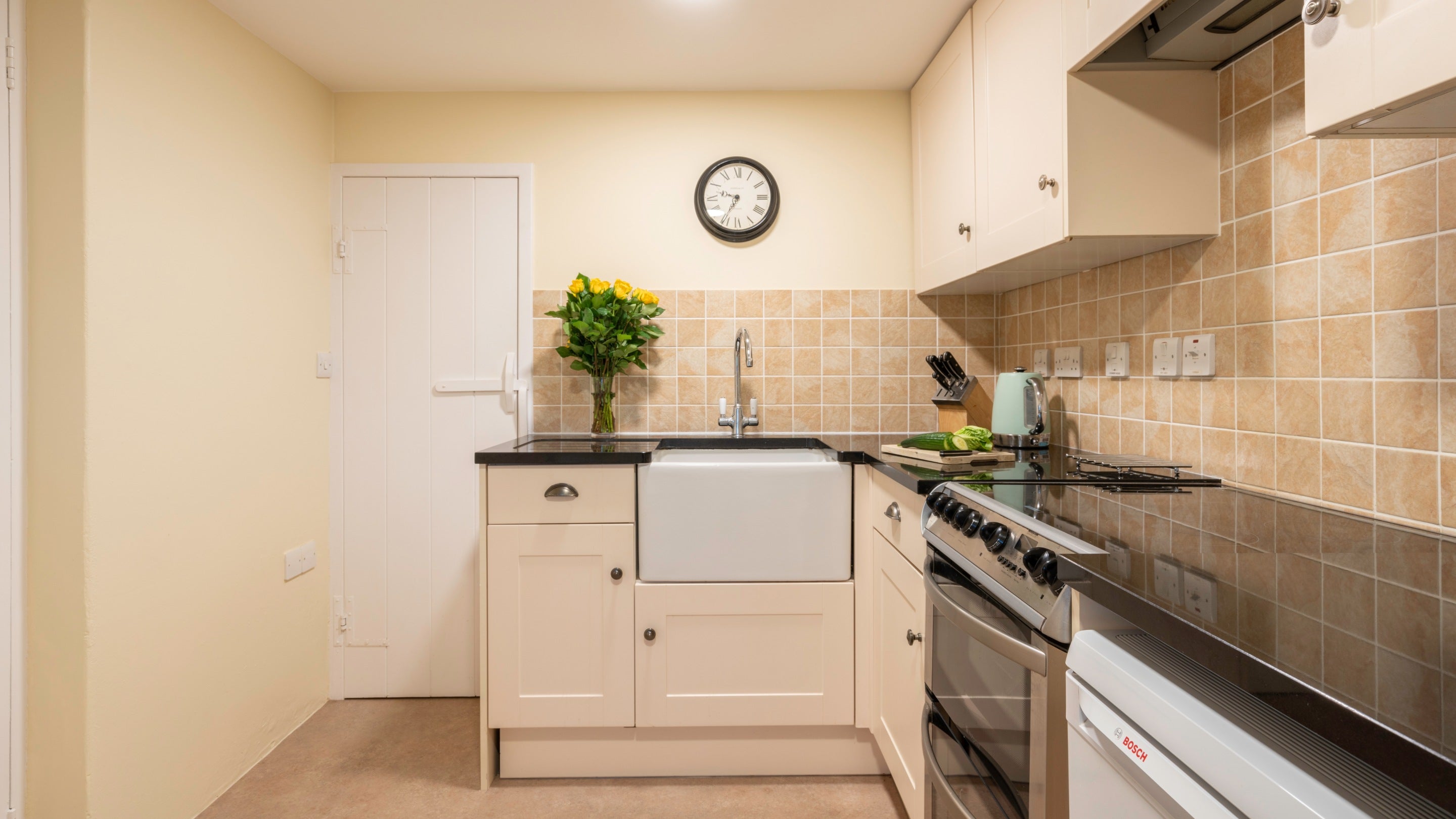 The kitchen at 1 Compton Farm Cottages, Isle Of Wight