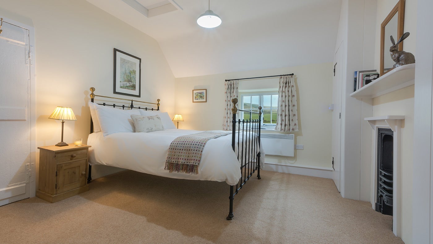 The double bedroom at 2 Compton Farm Cottage, Newport, Isle of Wight 