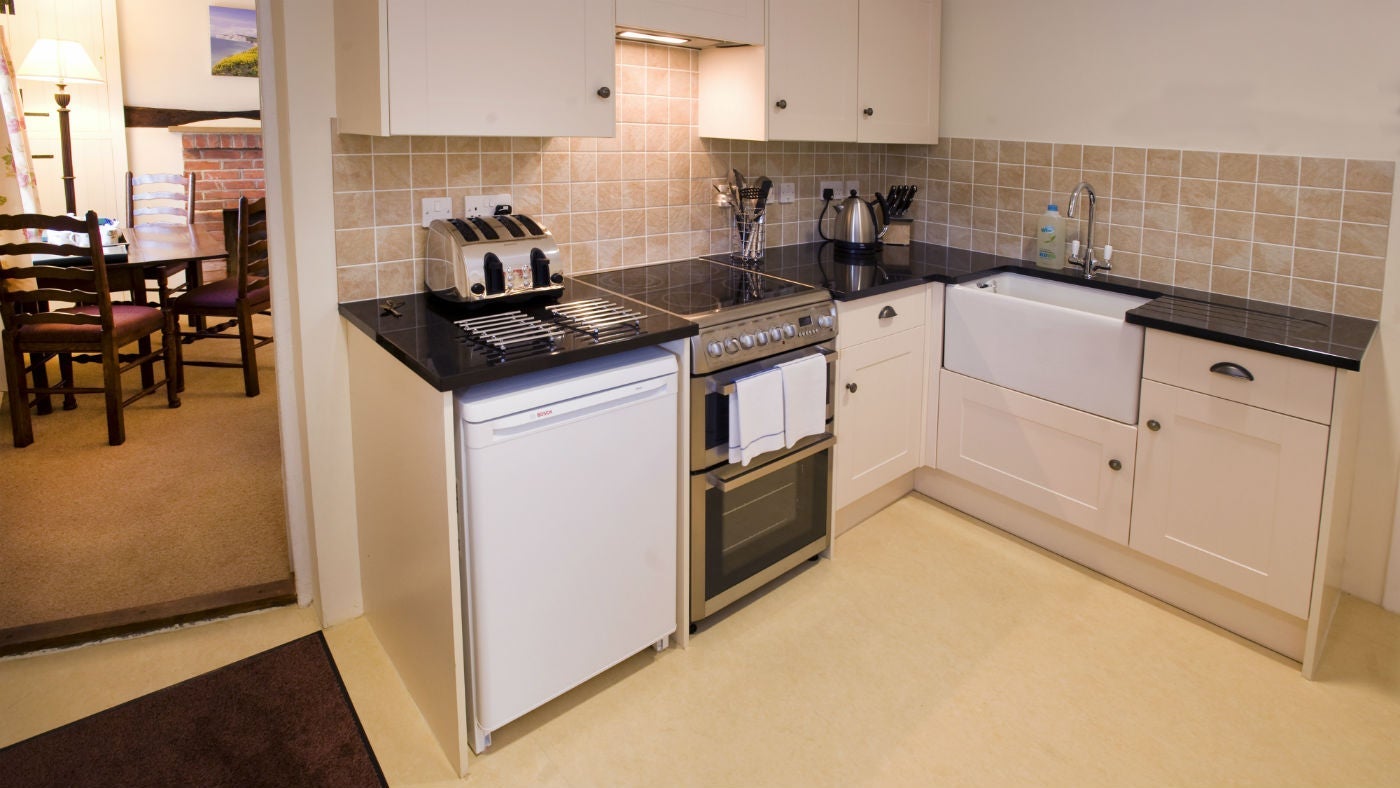 The kitchen 2 Compton Farm Cottage, Newport, Isle of Wight