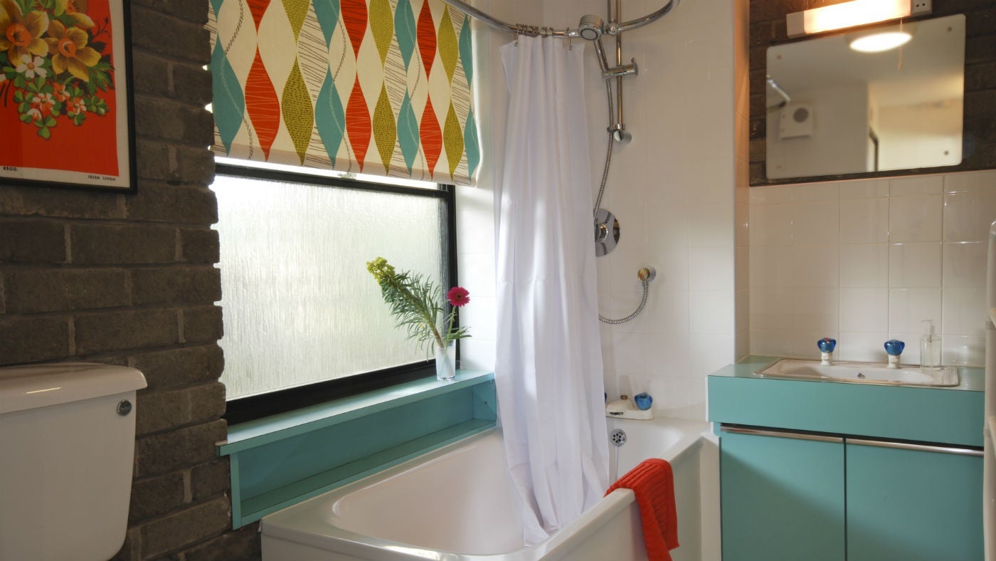 The bathroom at Little Chert, St Lawrence, Isle of Wight