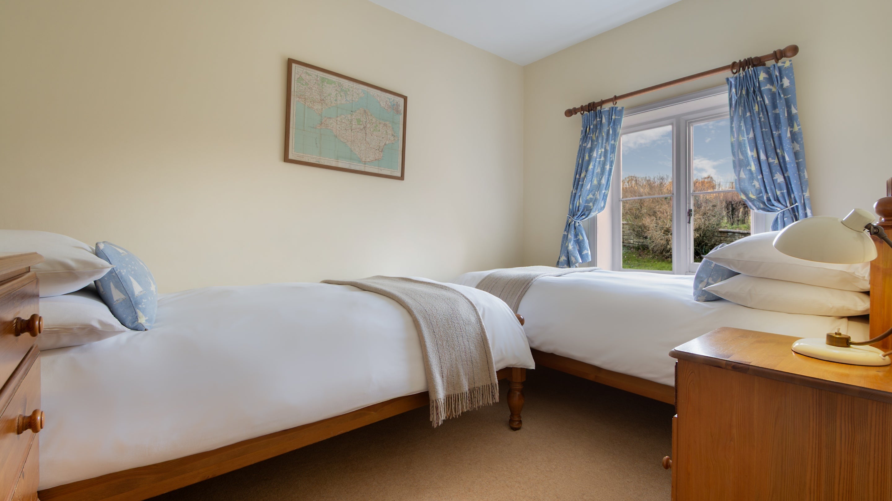 The twin bedroom at Old Church Lodge, Isle Of Wight