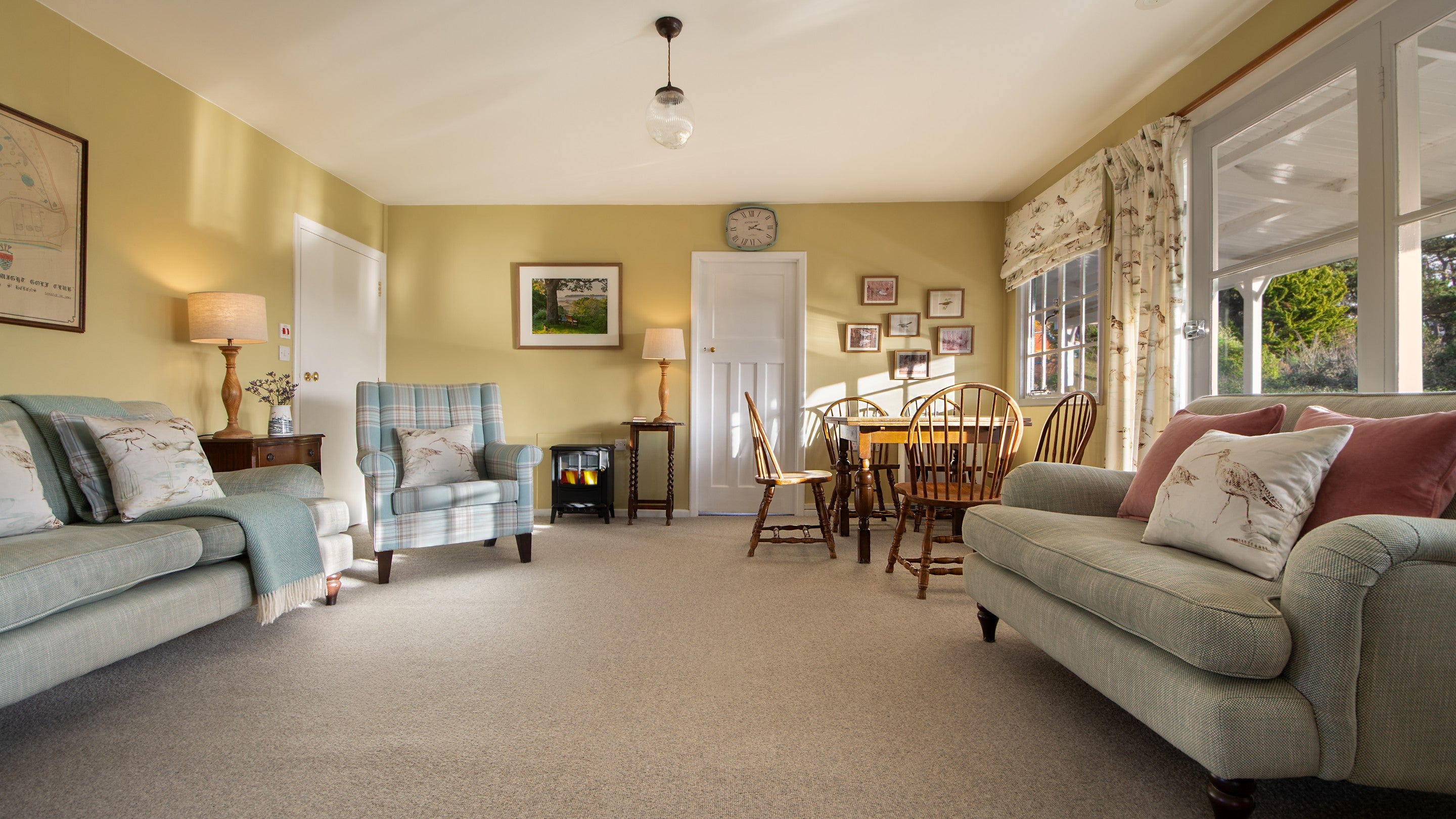 The open-plan sitting and dining room at The Old Club House, Isle Of Wight