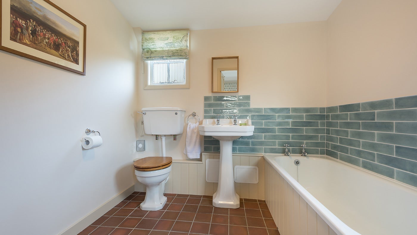 The bathroom at The Old Club House, St Helens, Isle of Wight