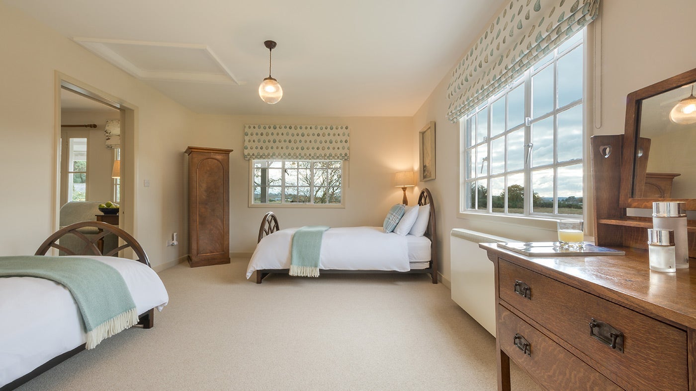 The twin bedroom at The Old Club House, St Helens, Isle of Wight