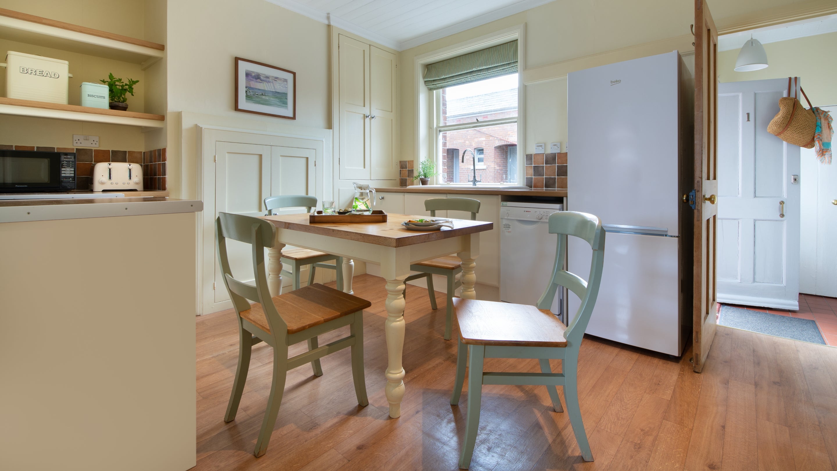 The kitchen and dining area at Pomone, Isle of Wight