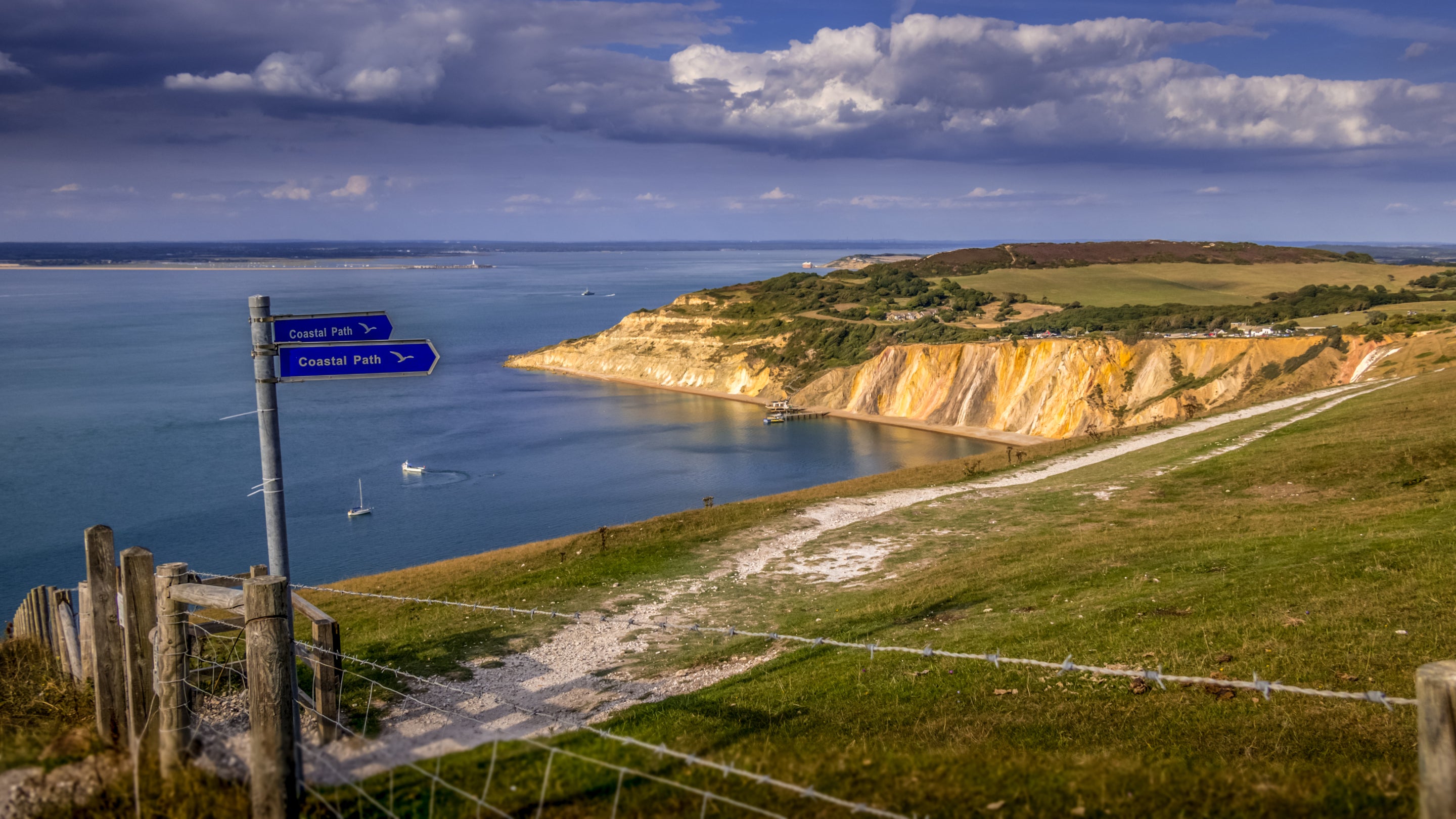 The surrounding area of Pomone, Isle of Wight