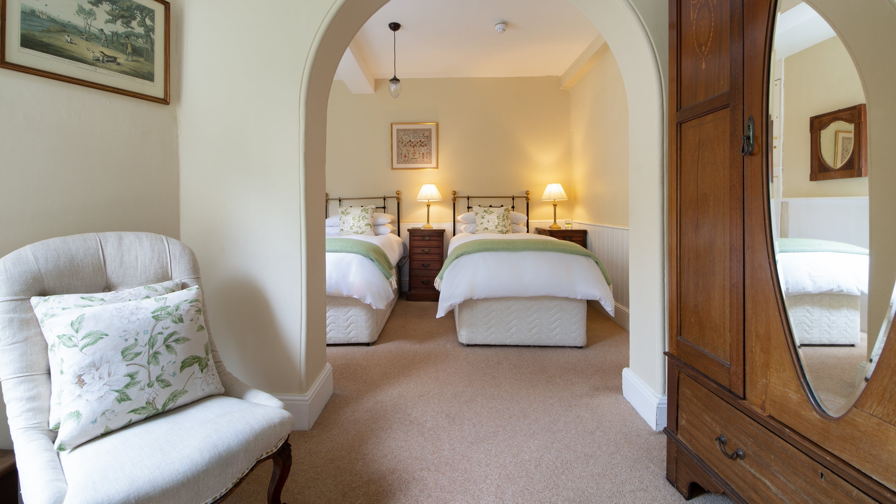 One of the twin bedrooms at Rosetta Cottage, Isle of Wight