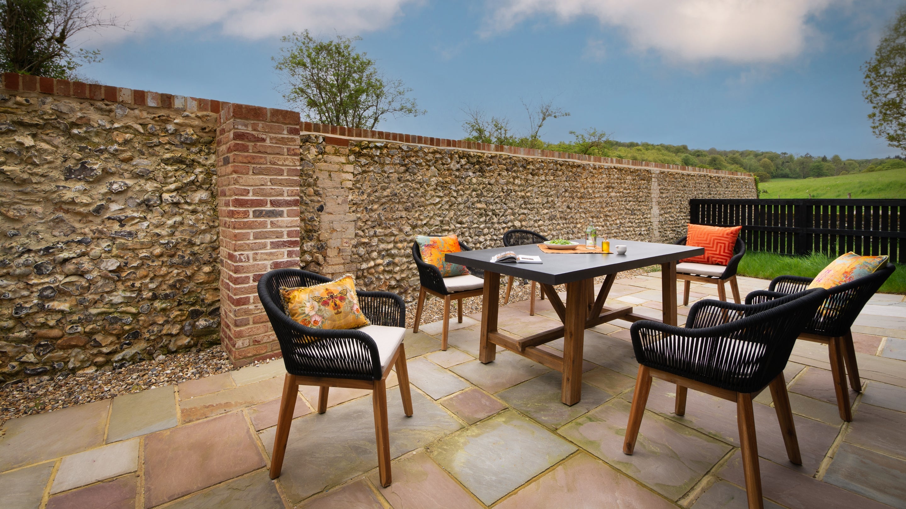 The private courtyard at 1 Bagden Farm Cottage, Surrey