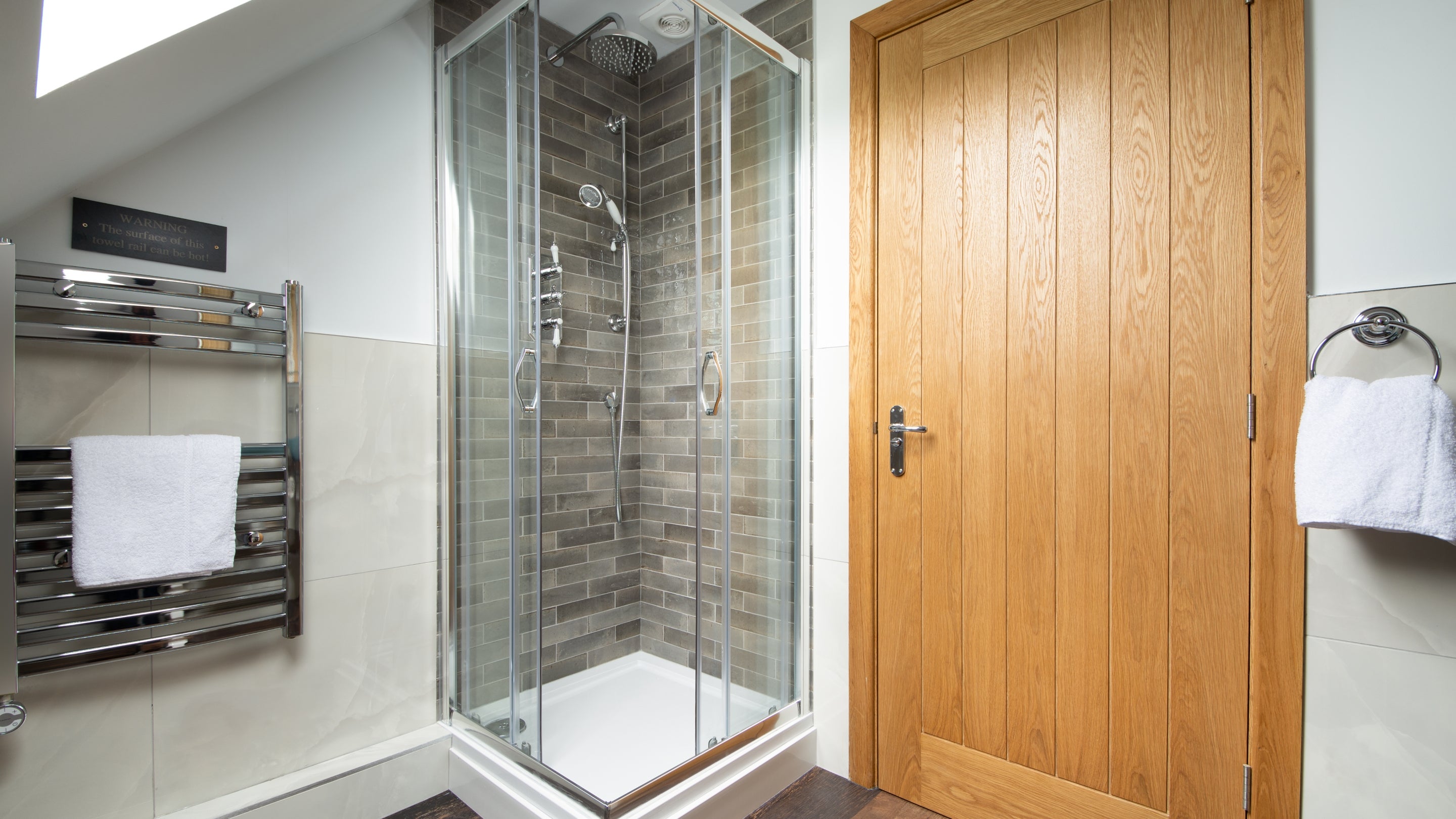 The shower room at 1 Bagden Farm Cottage, Surrey