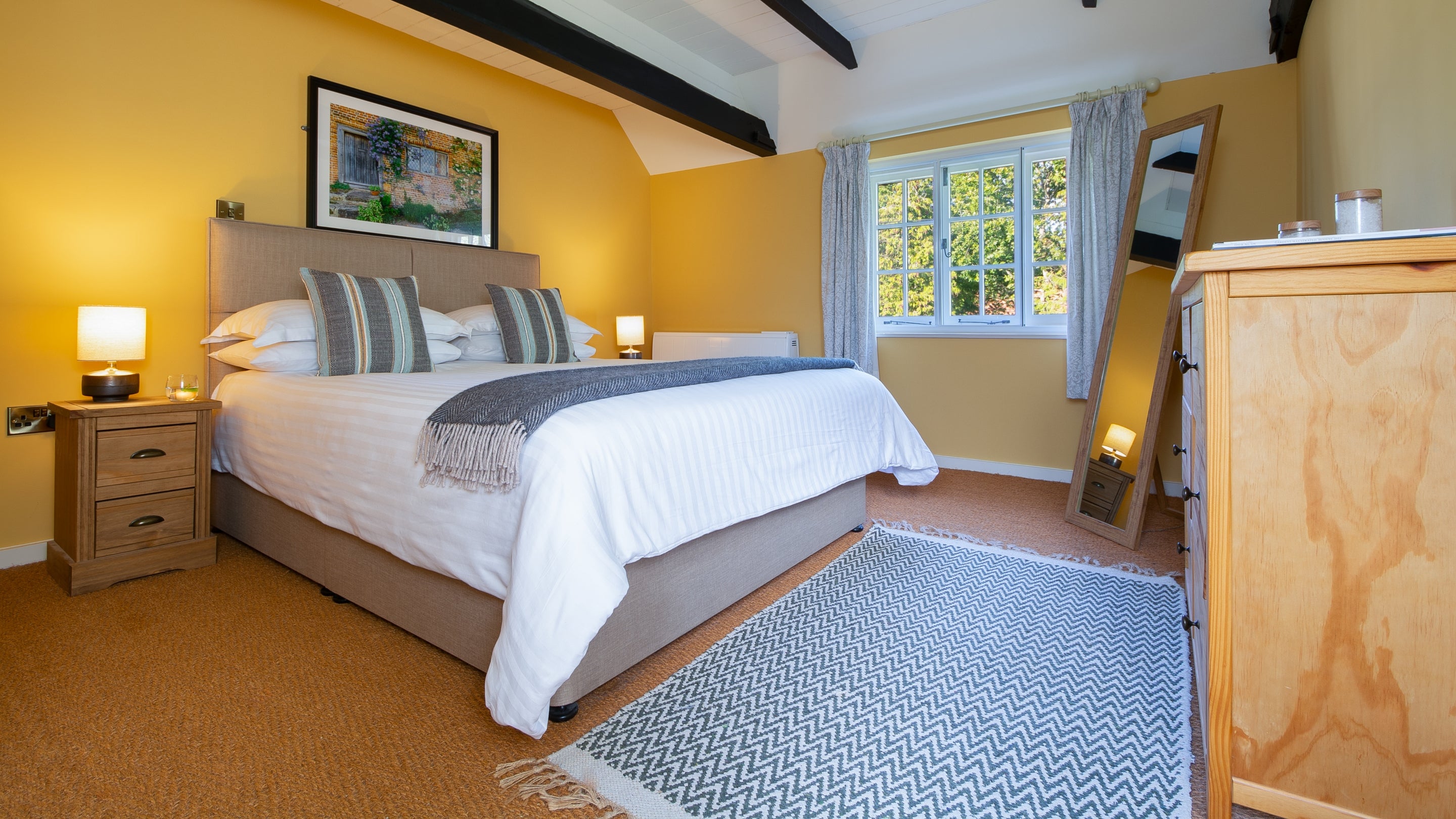The double bedroom at 2 Bettenham Cottages, Kent