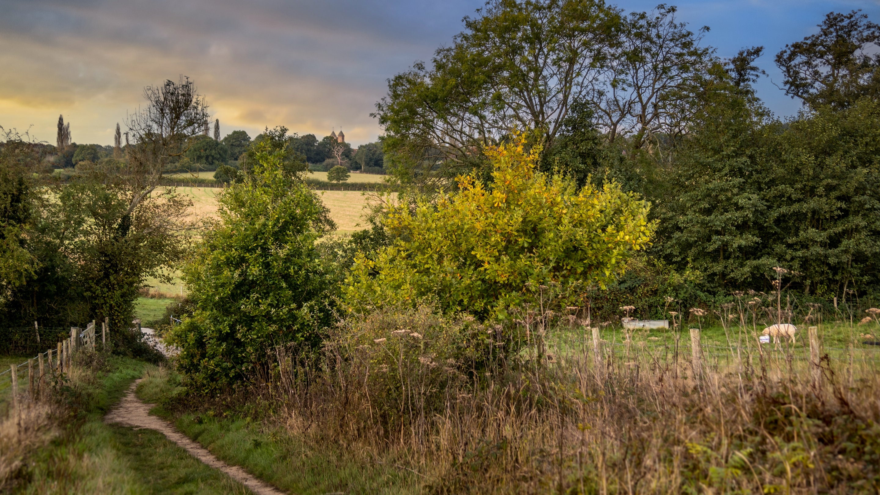 The surrounding area of 2 Bettenham, Kent