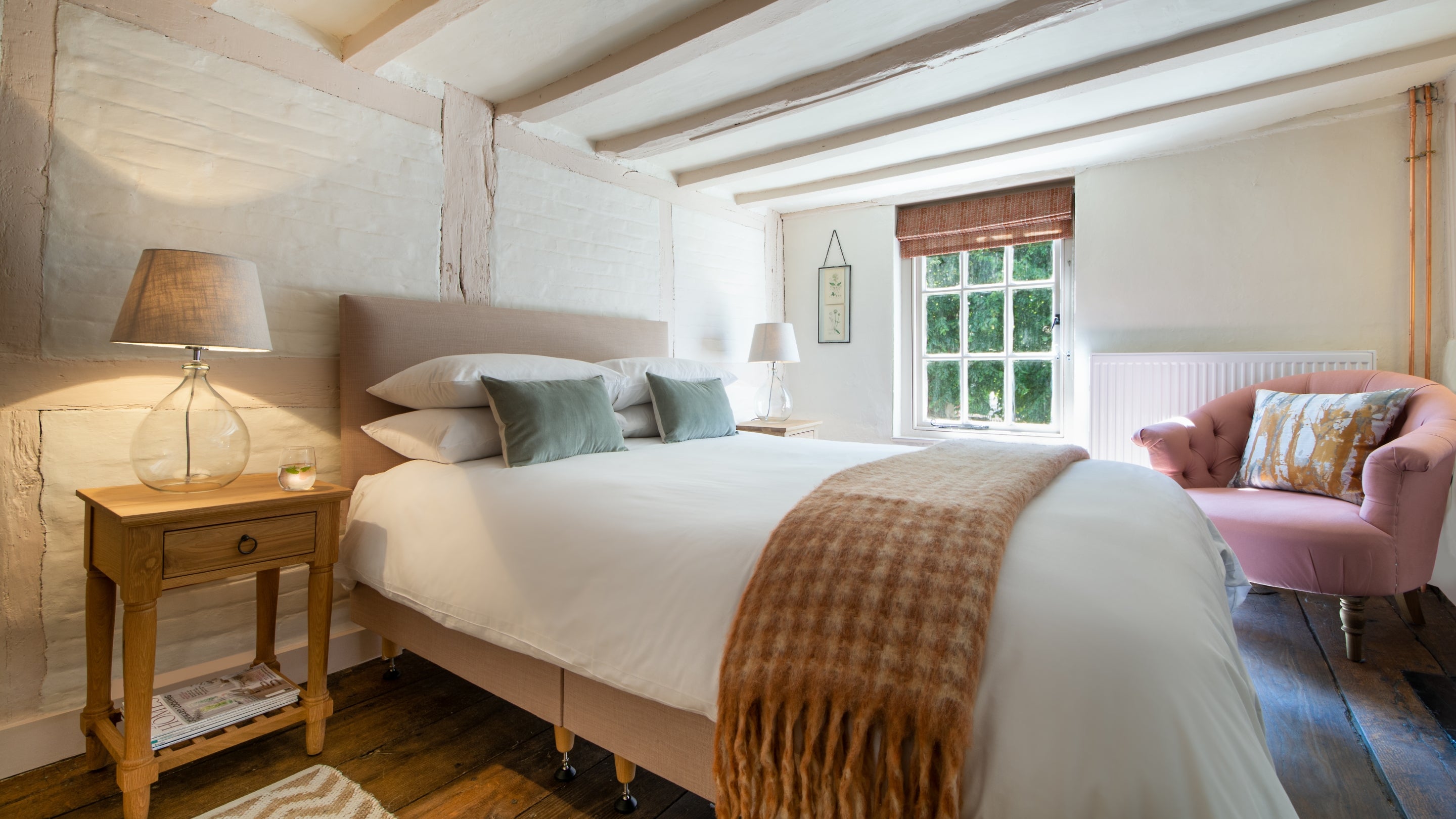The king-sized bedroom at Chodds Farmhouse
