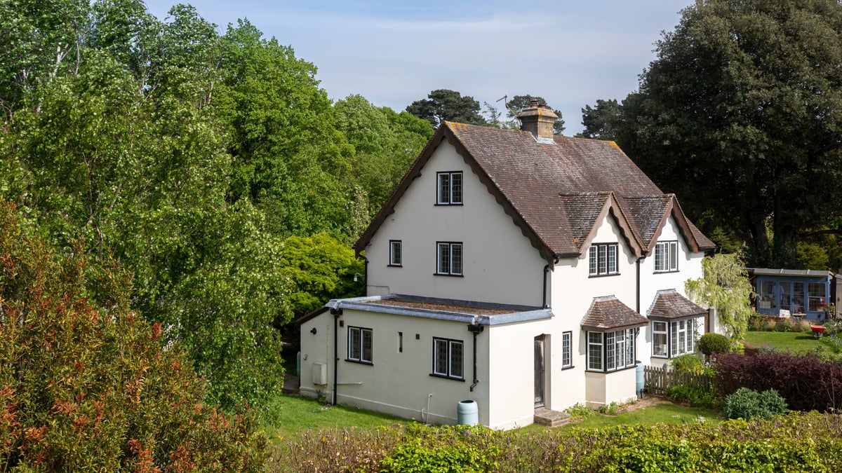 Welbeck Cottage Sussex National Trust