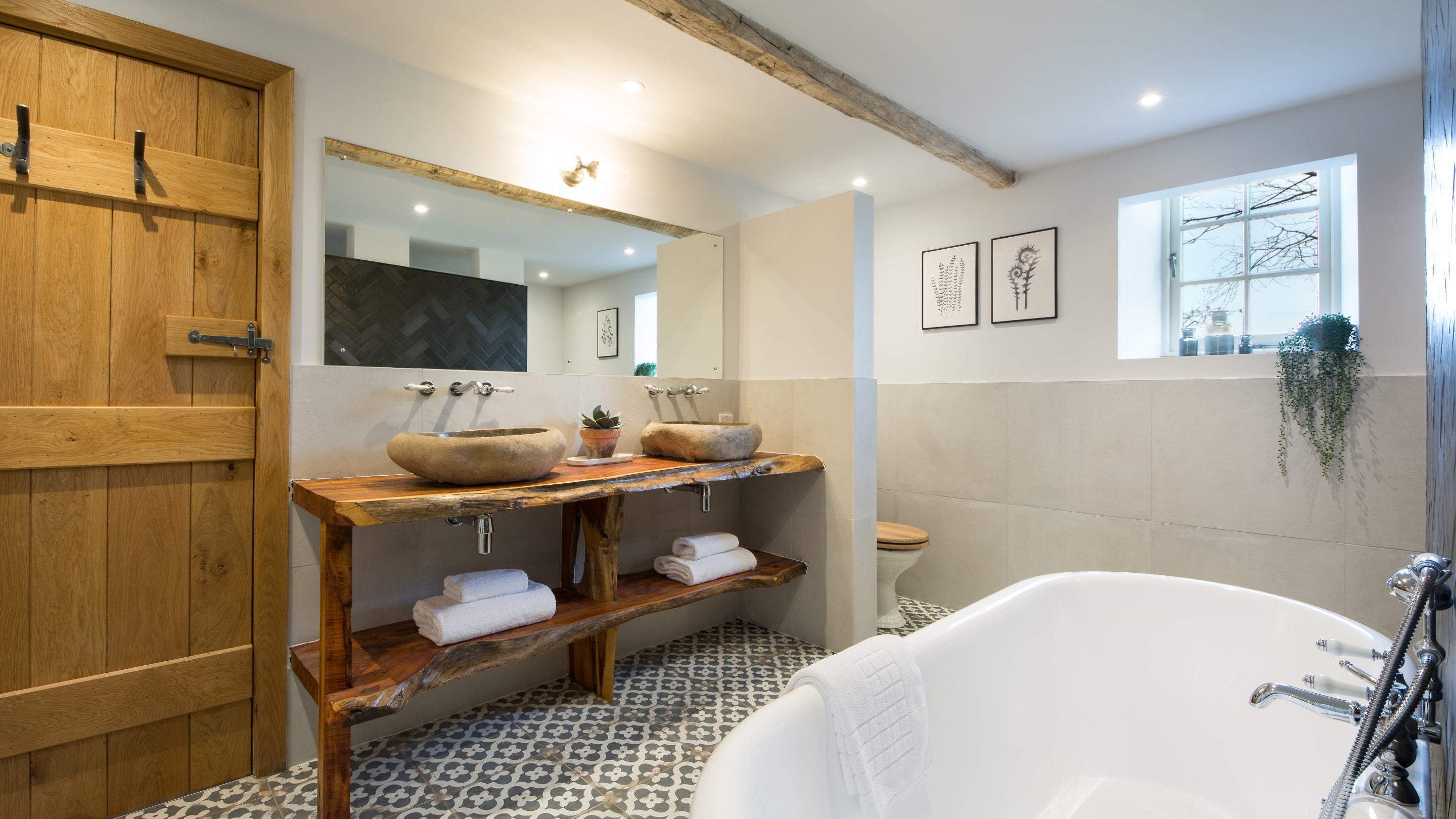 The bathroom at Yew Tree Barn, Surrey