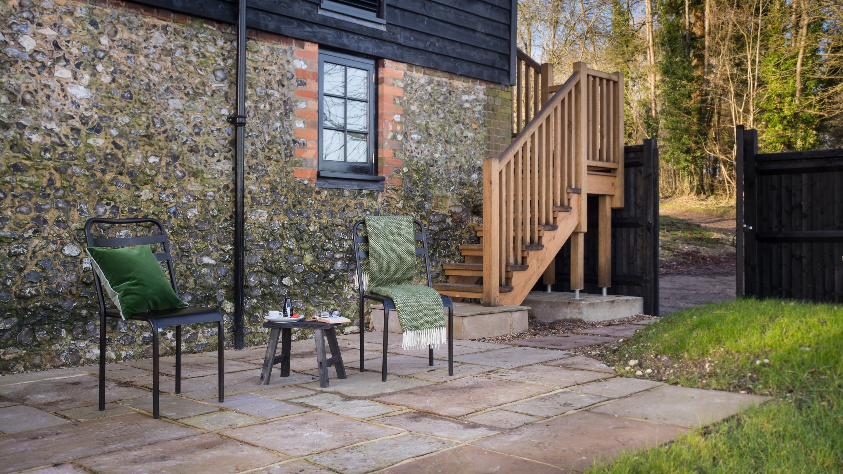 The outdoor seating area at Yew Tree Barn, Surrey