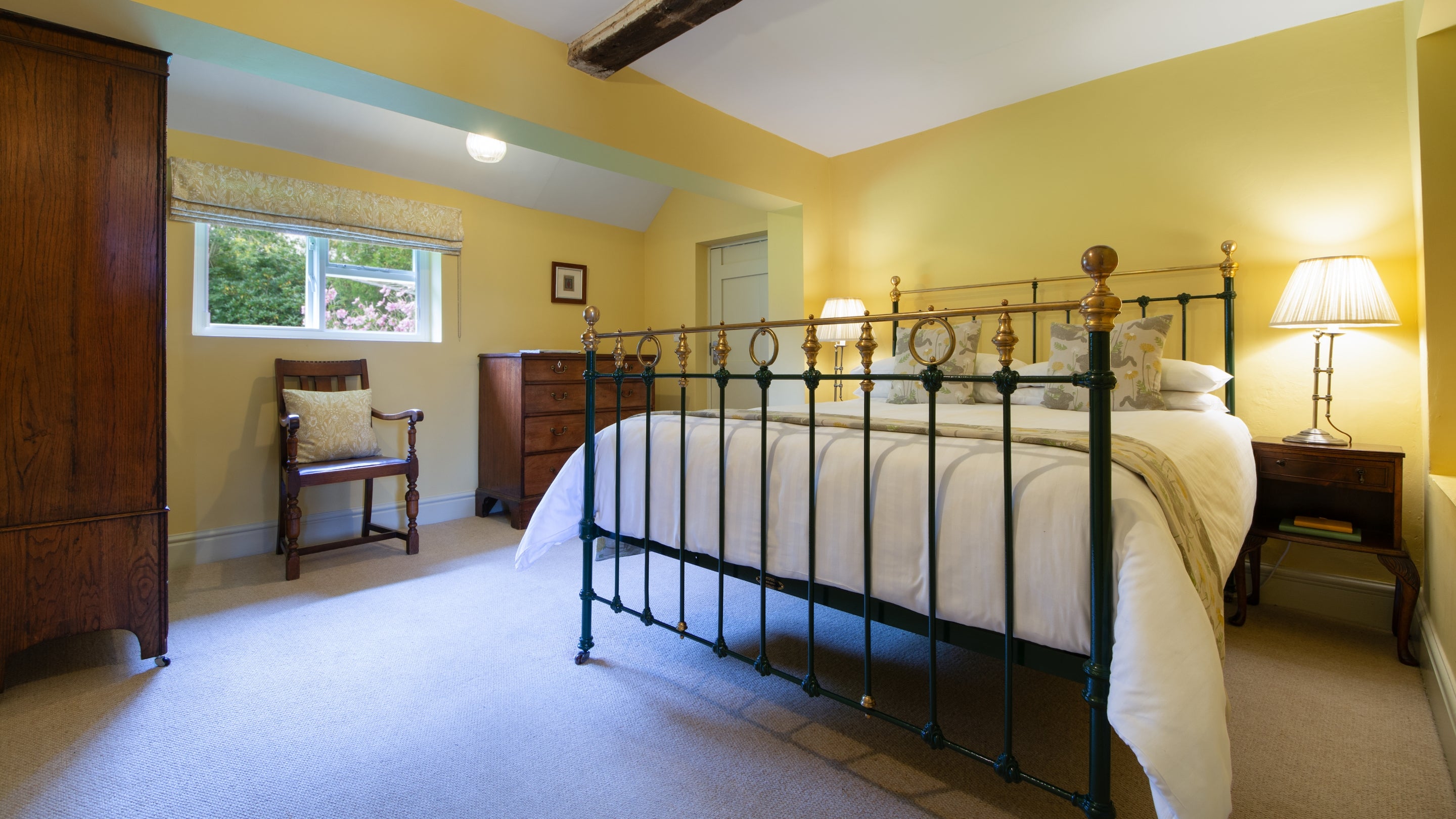 The ground-floor double bedroom at Southwood House Farm, Leicestershire