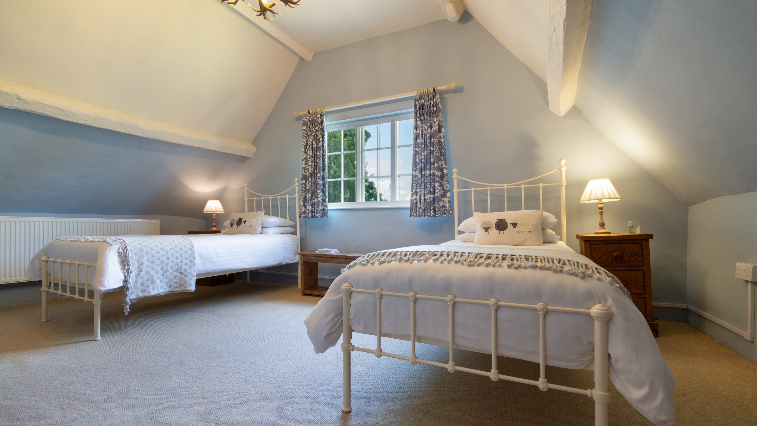 One of the second-floor twin bedrooms at Southwood House Farm, Leicestershire