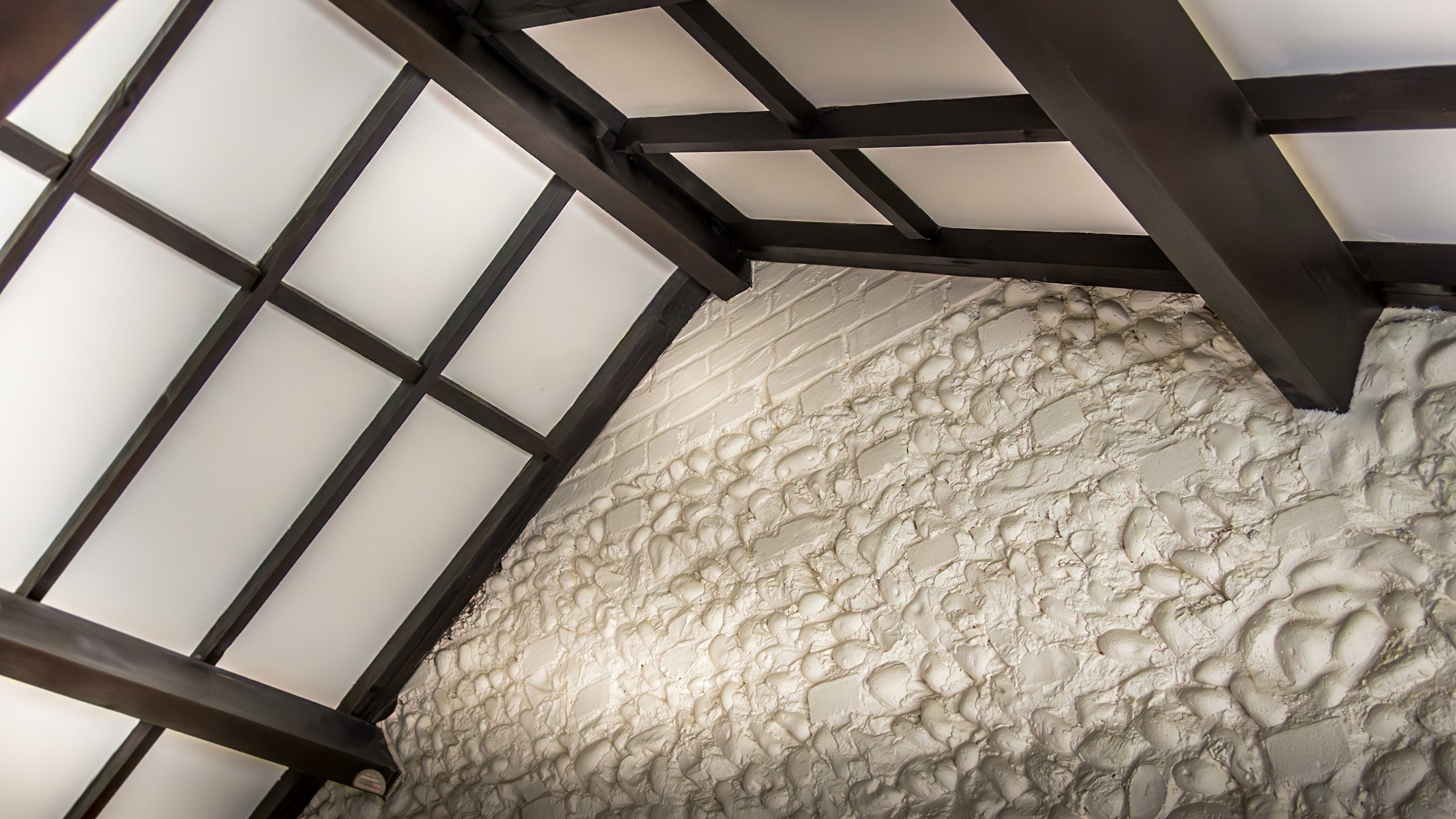 The vaulted ceiling with beams at 2 Horsey Barns, Norfolk