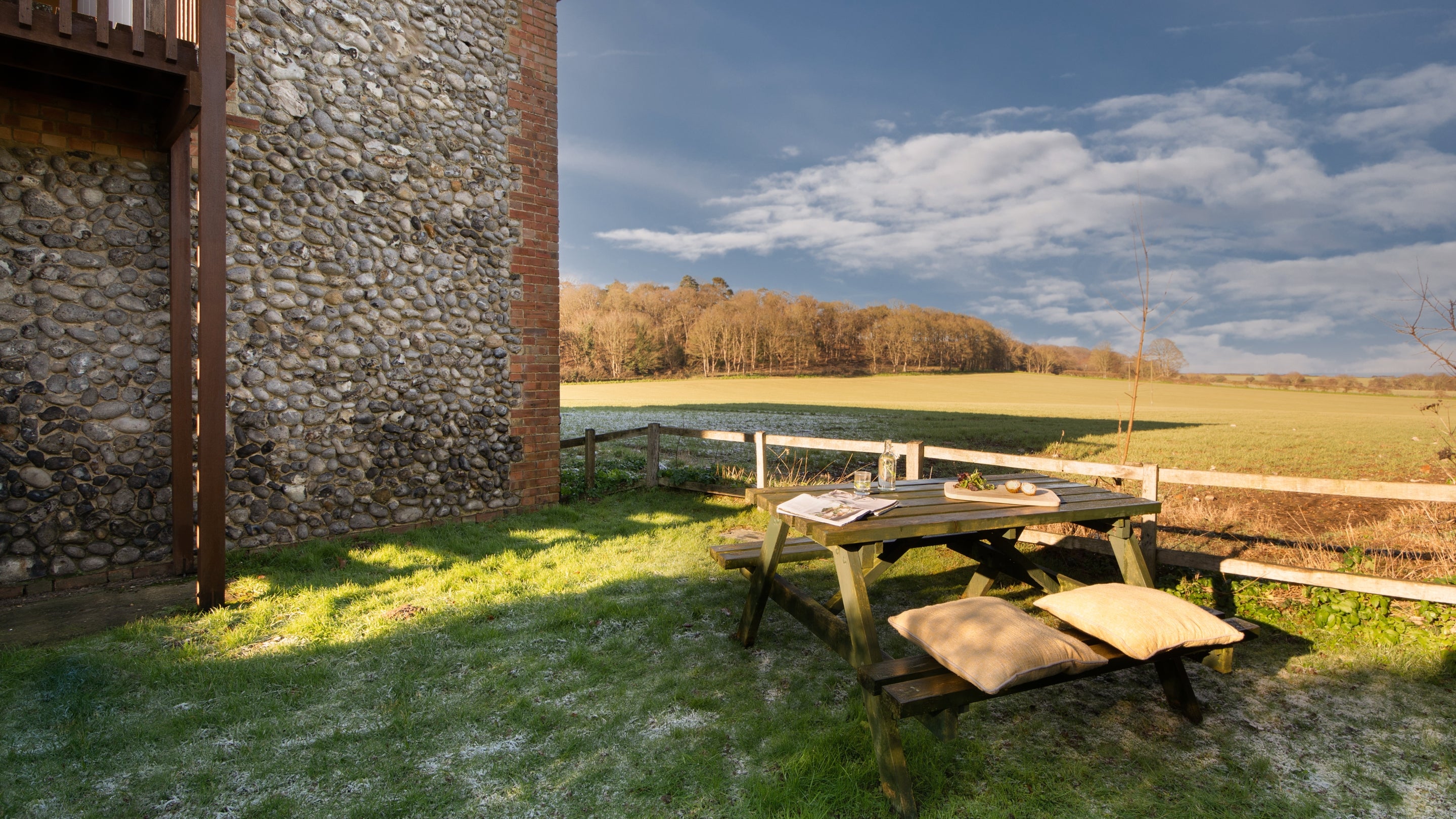 The outdoor seating area at 4 Cart Lodge Barn, Norfolk