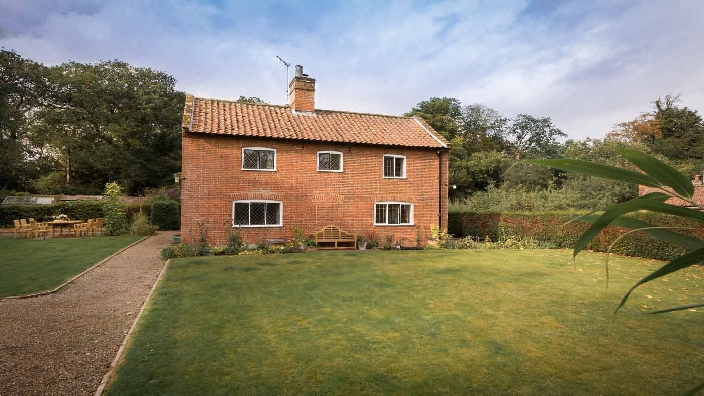 The exterior and garden of 4 Park Gates, Blickling, Aylsham, Norfolk