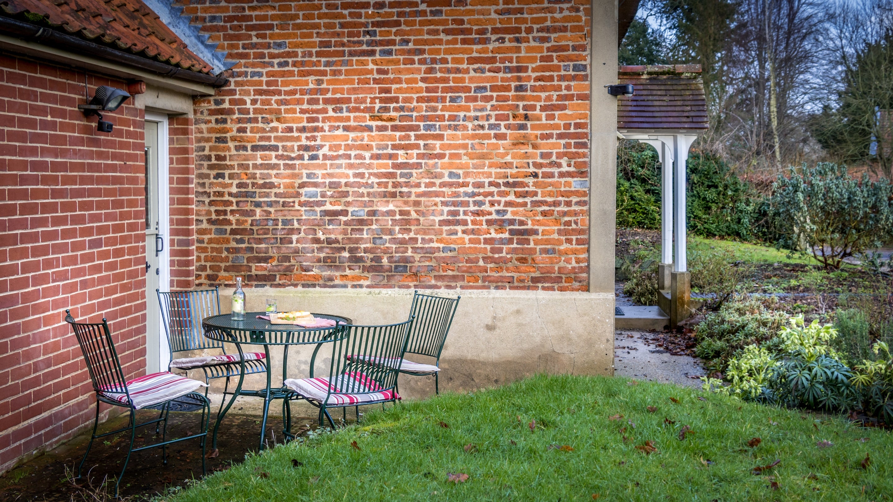 The outdoor seating at Blacksmith's Cottage, Norfolk