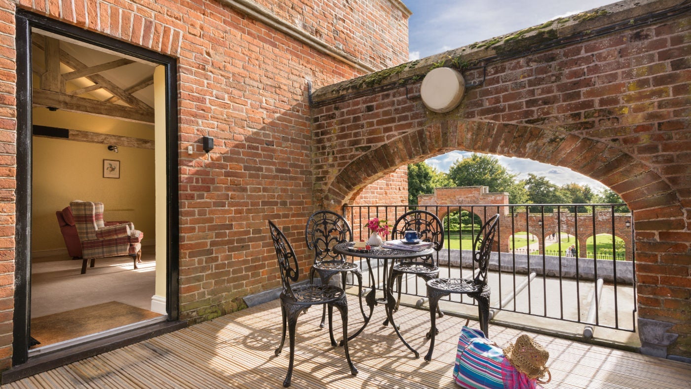 The pleasant outside seating area at Squire's Loft, Cromer, Norfolk