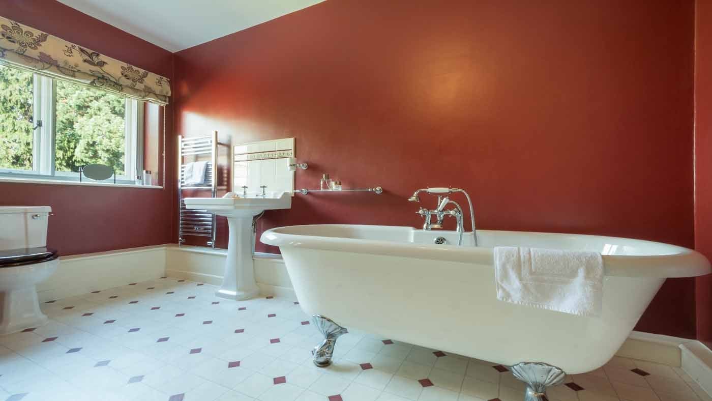 A family bathroom at The Squire's Retreat, Cromer, Norfolk