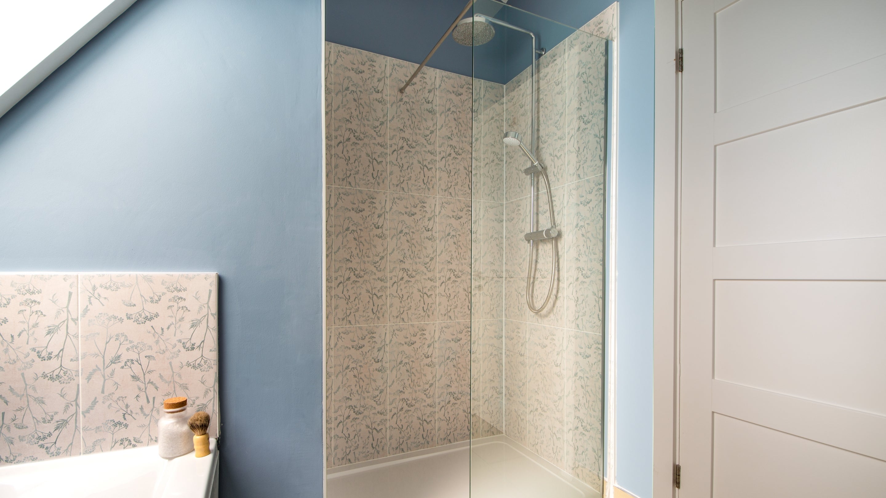 The bathroom at Garden Gate Apartment, Durham