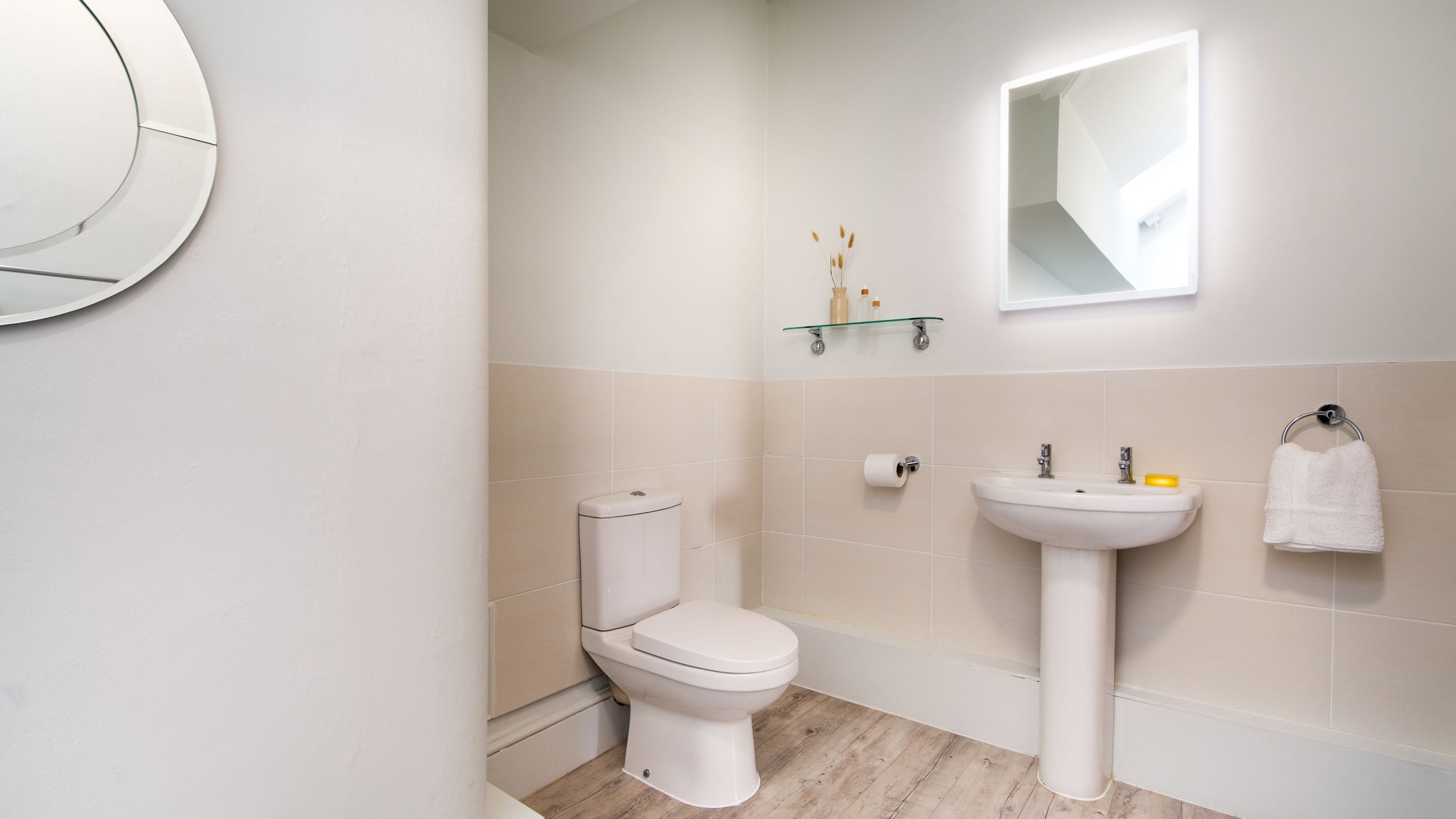 The bathroom at Lighthouse Keeper's Cottage 2, Tyne and Wear