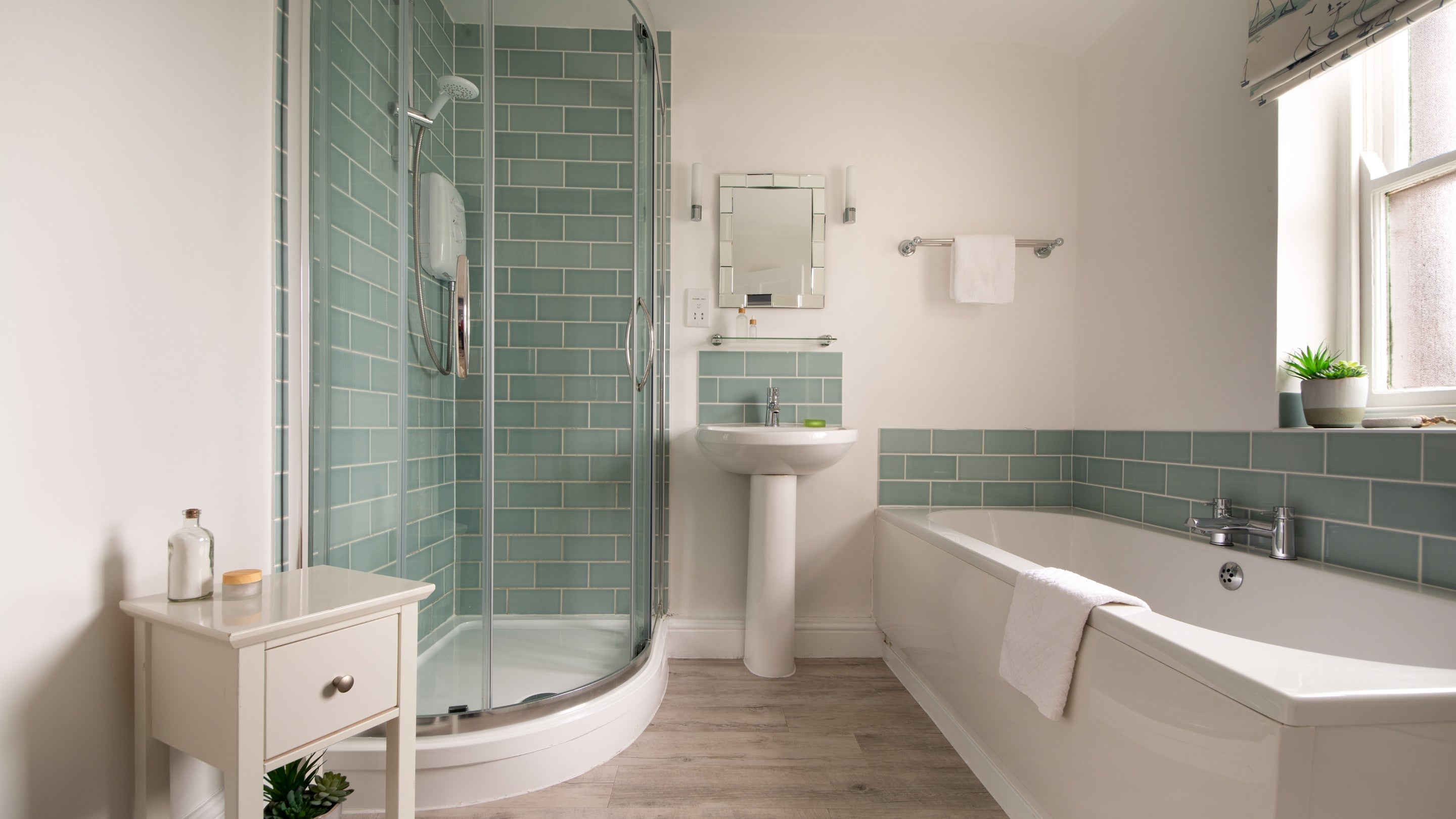 The bathroom at Rockside Cottage, Northumberland