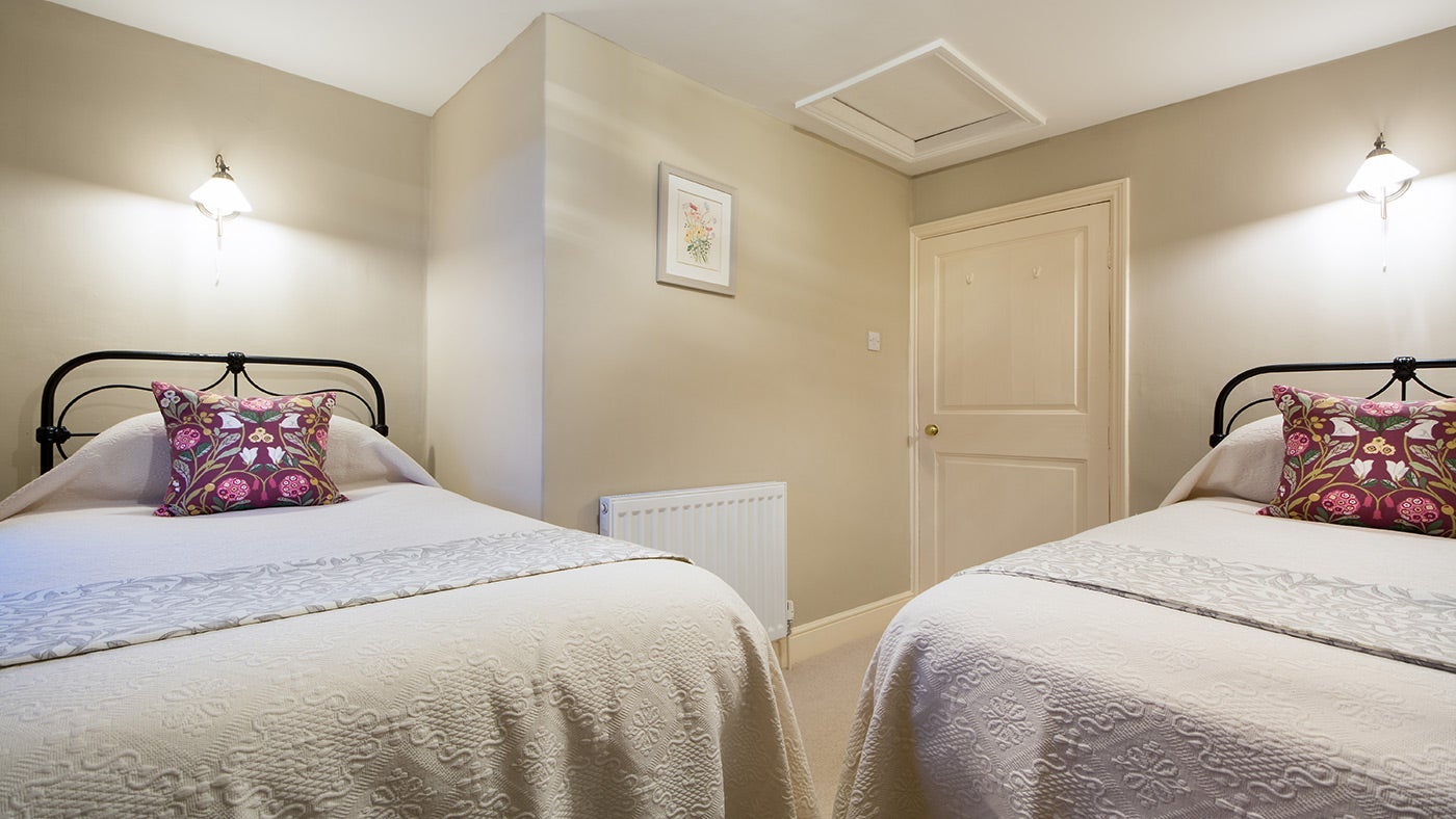 The twin bedroom at 1 Castle Cottage, Lincolnshire