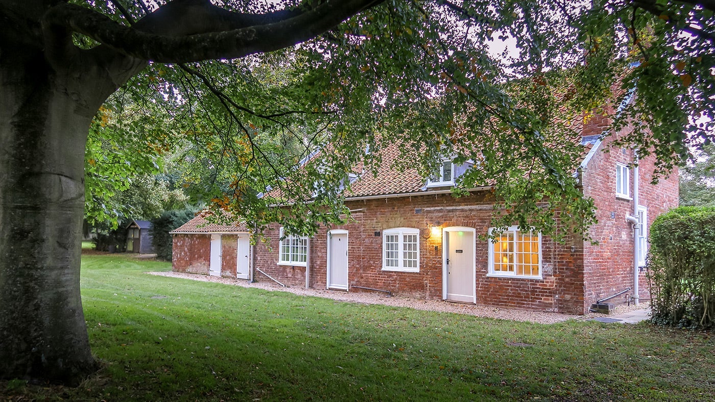 The exterior of 1 and 2 Castle Cottages, Lincolnshire